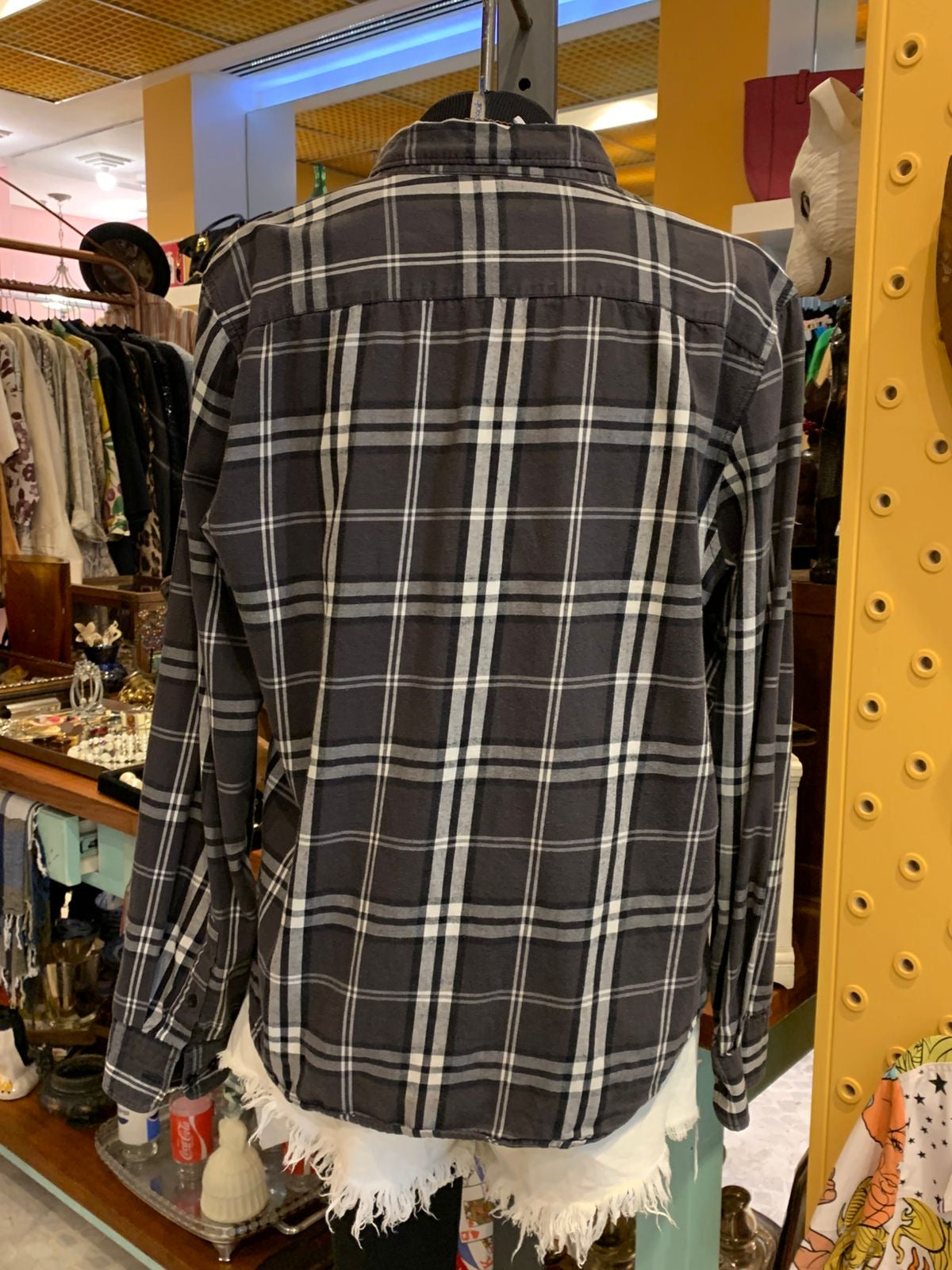 Camisa xadrez preta