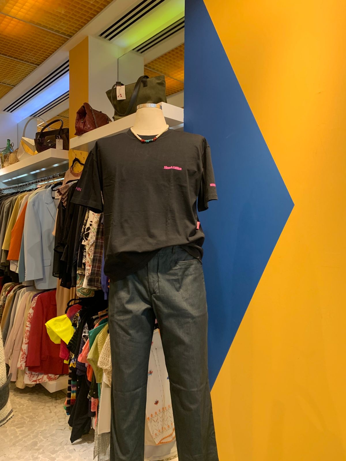 T-shirt preta