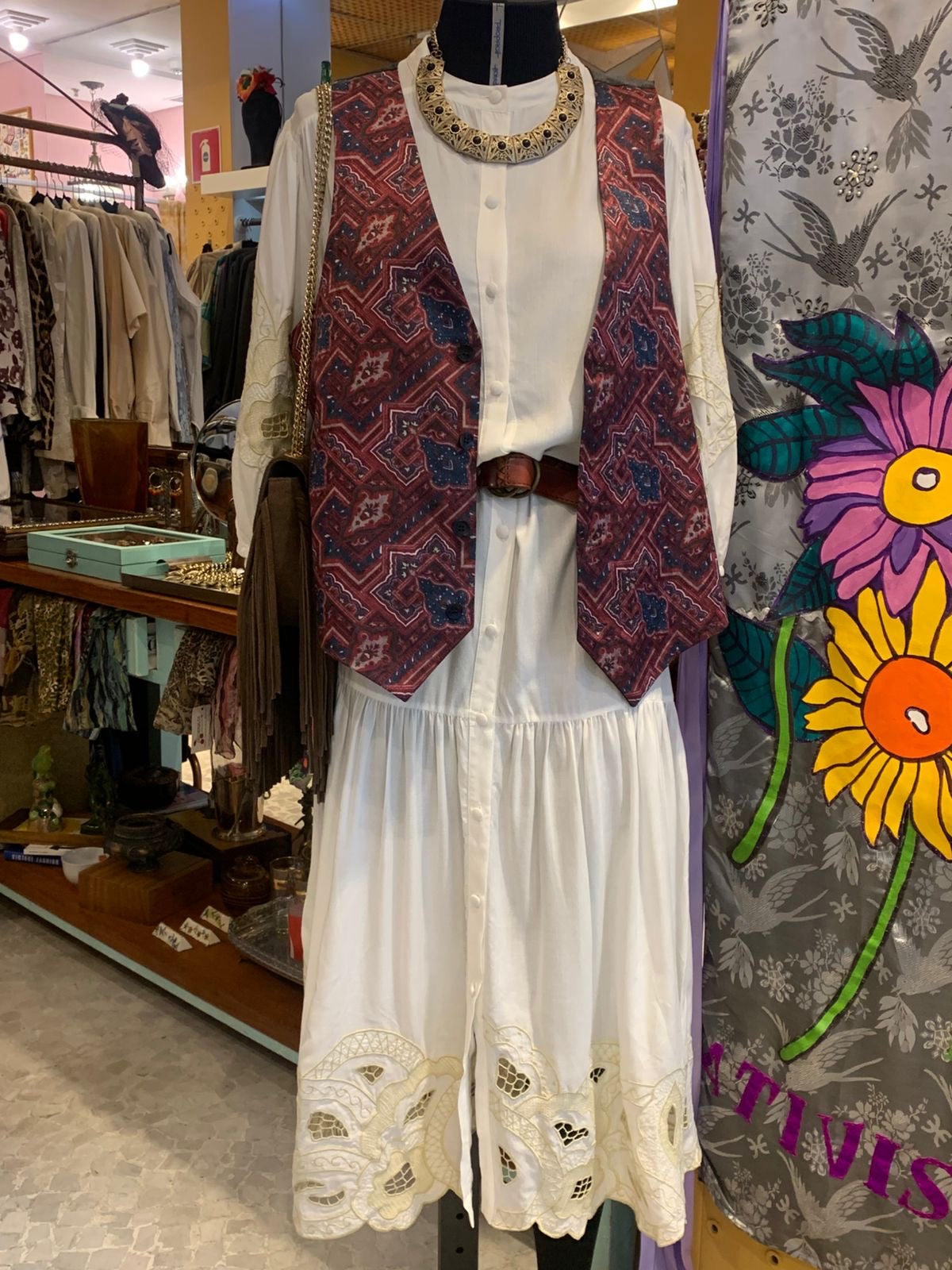 Vestido off white manga bufante