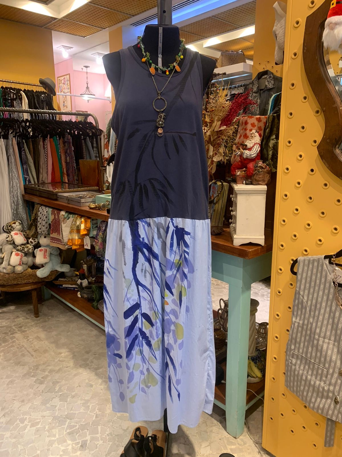 Vestido azul pintado a mão