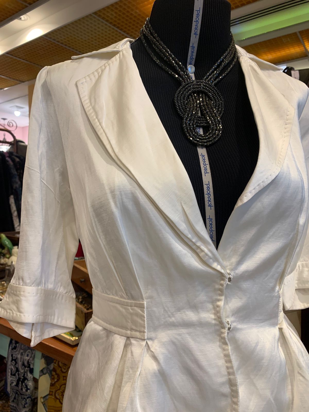 Blusa branca romântica