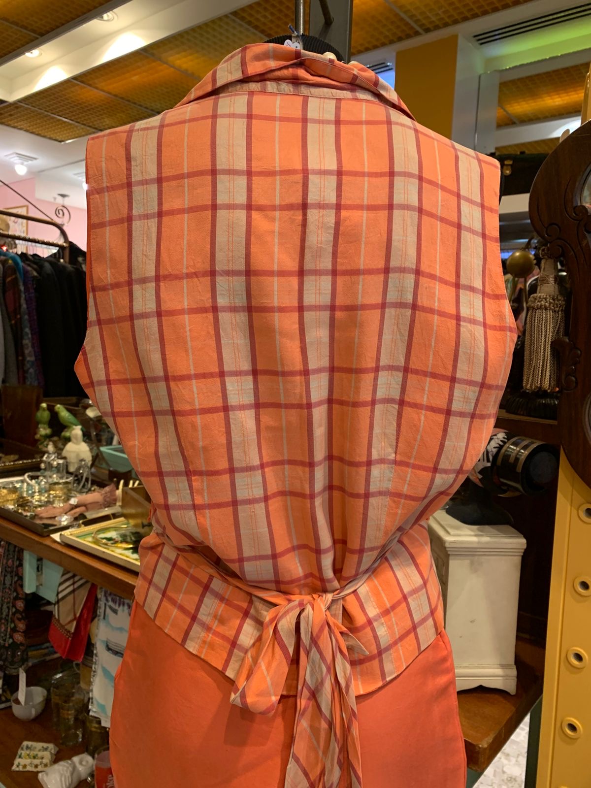 Conjunto de seda coral
