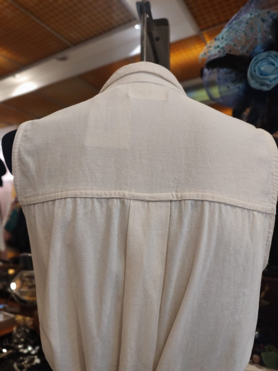 Blusa tipo jeans de pedraria