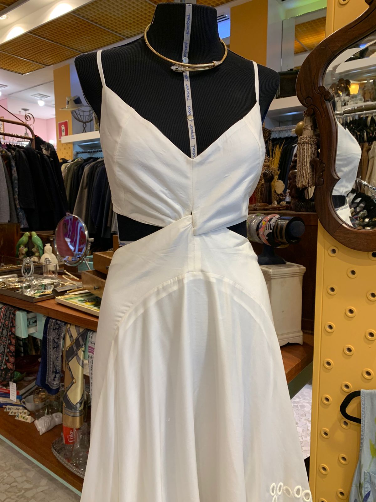 Vestido branco delicado