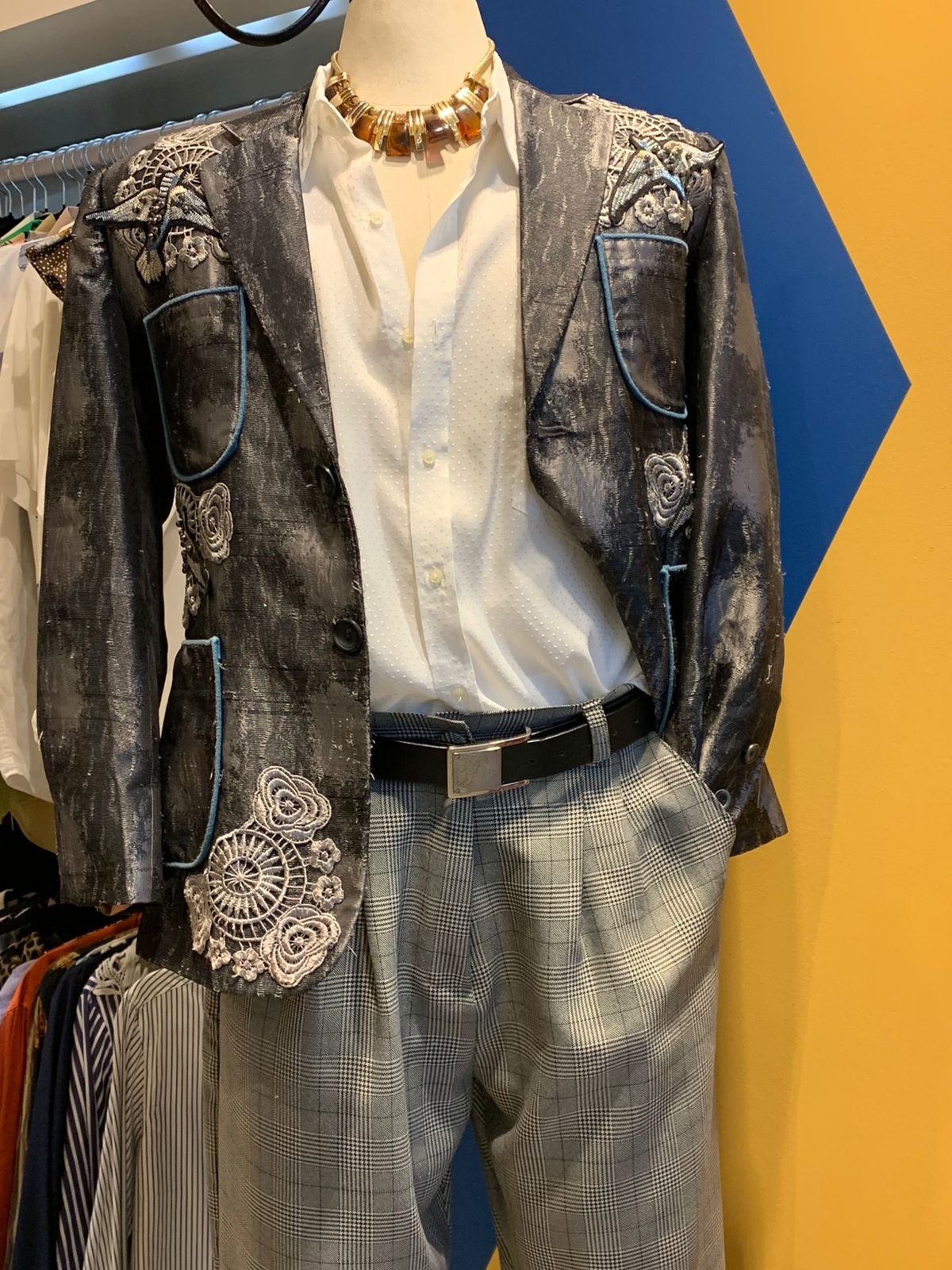 Blazer prateado bordado