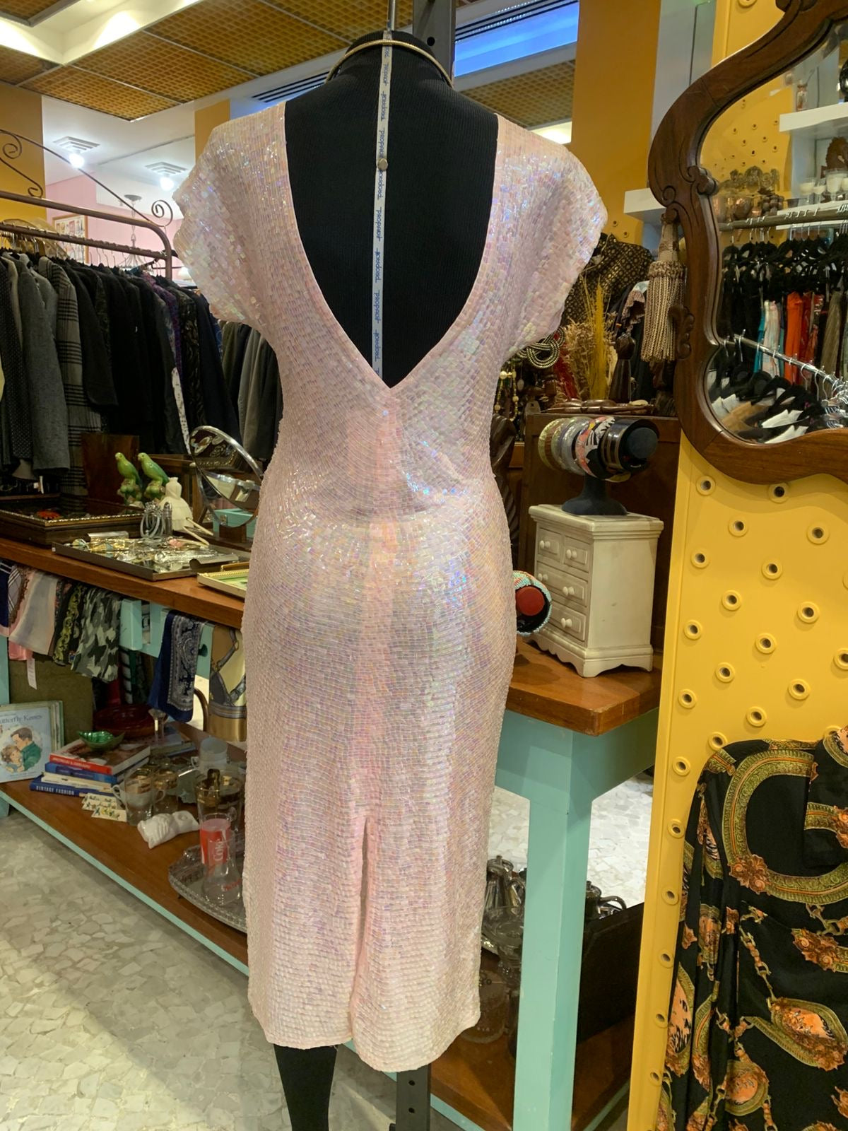 Vestido de paetê feito a mão