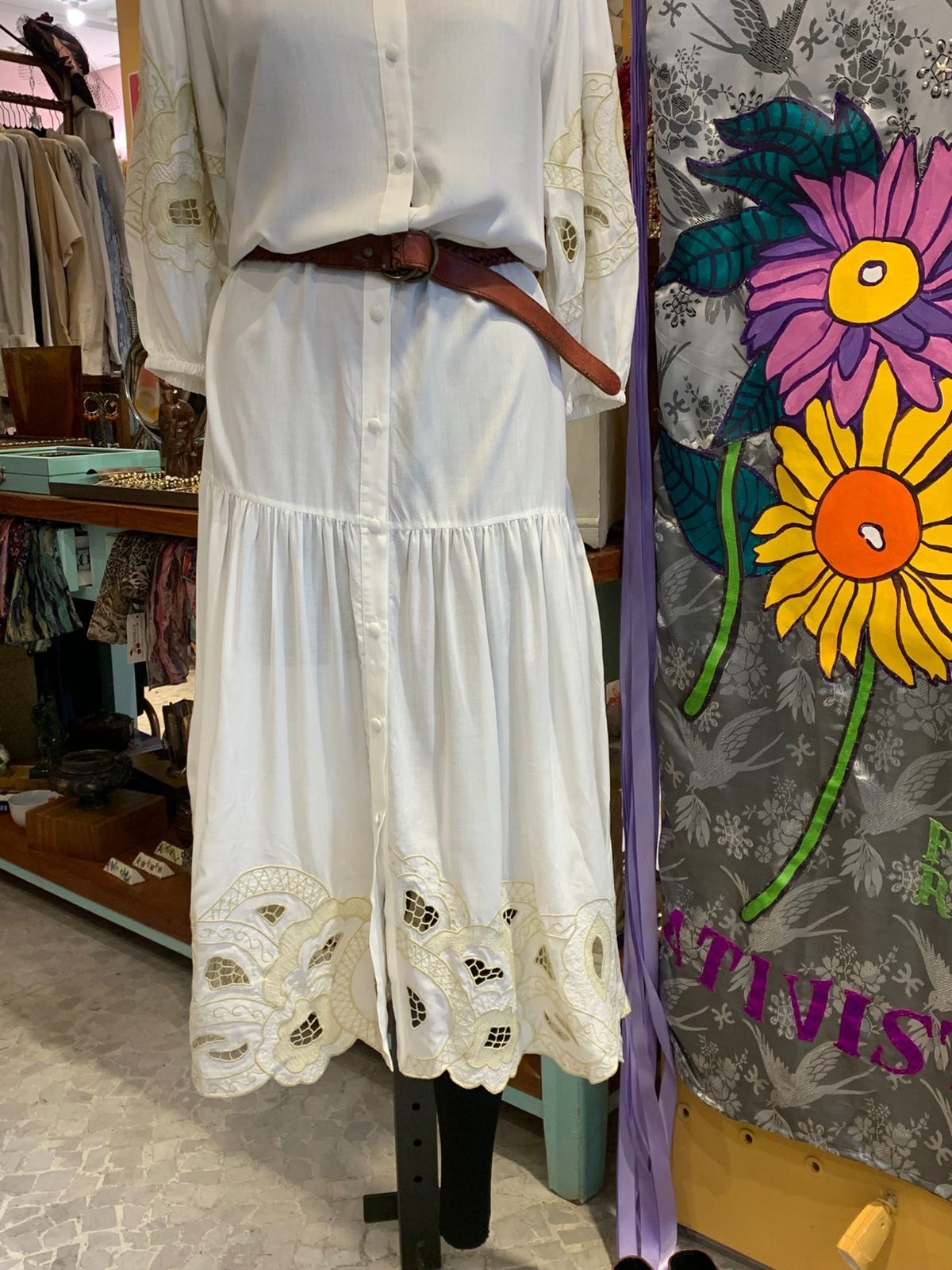 Vestido off white manga bufante