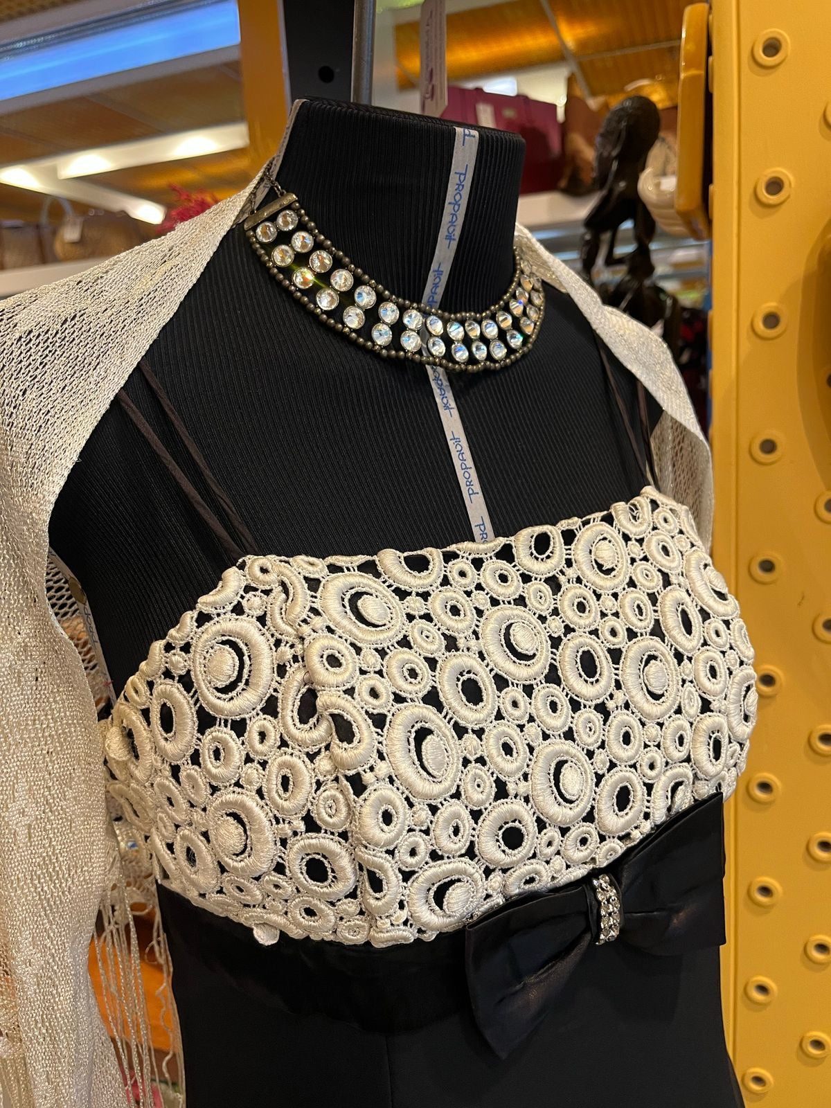 Vestido preto com branco vintage