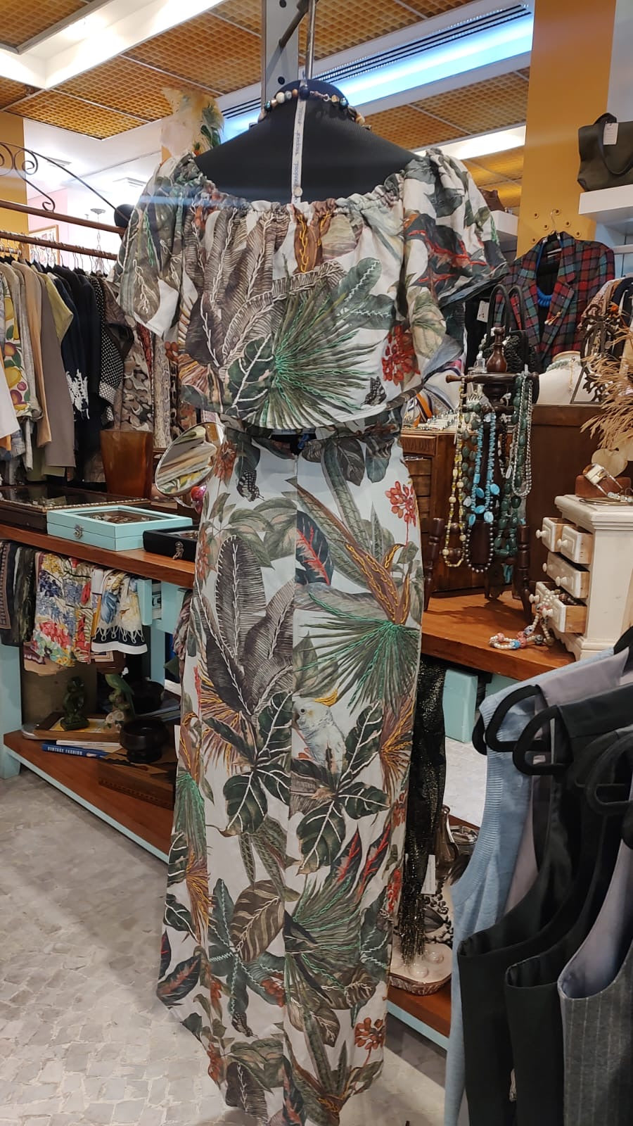 Vestido ciganinha bordado a mão