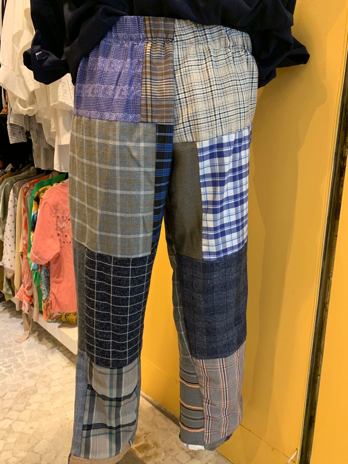 Calça upcycling