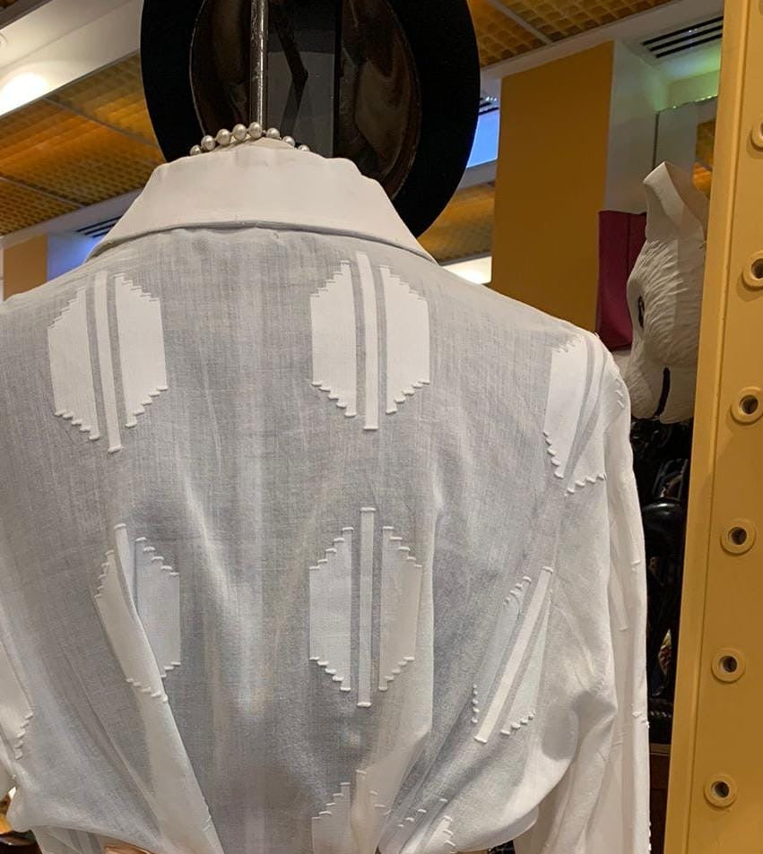 Camisa branca vintage
