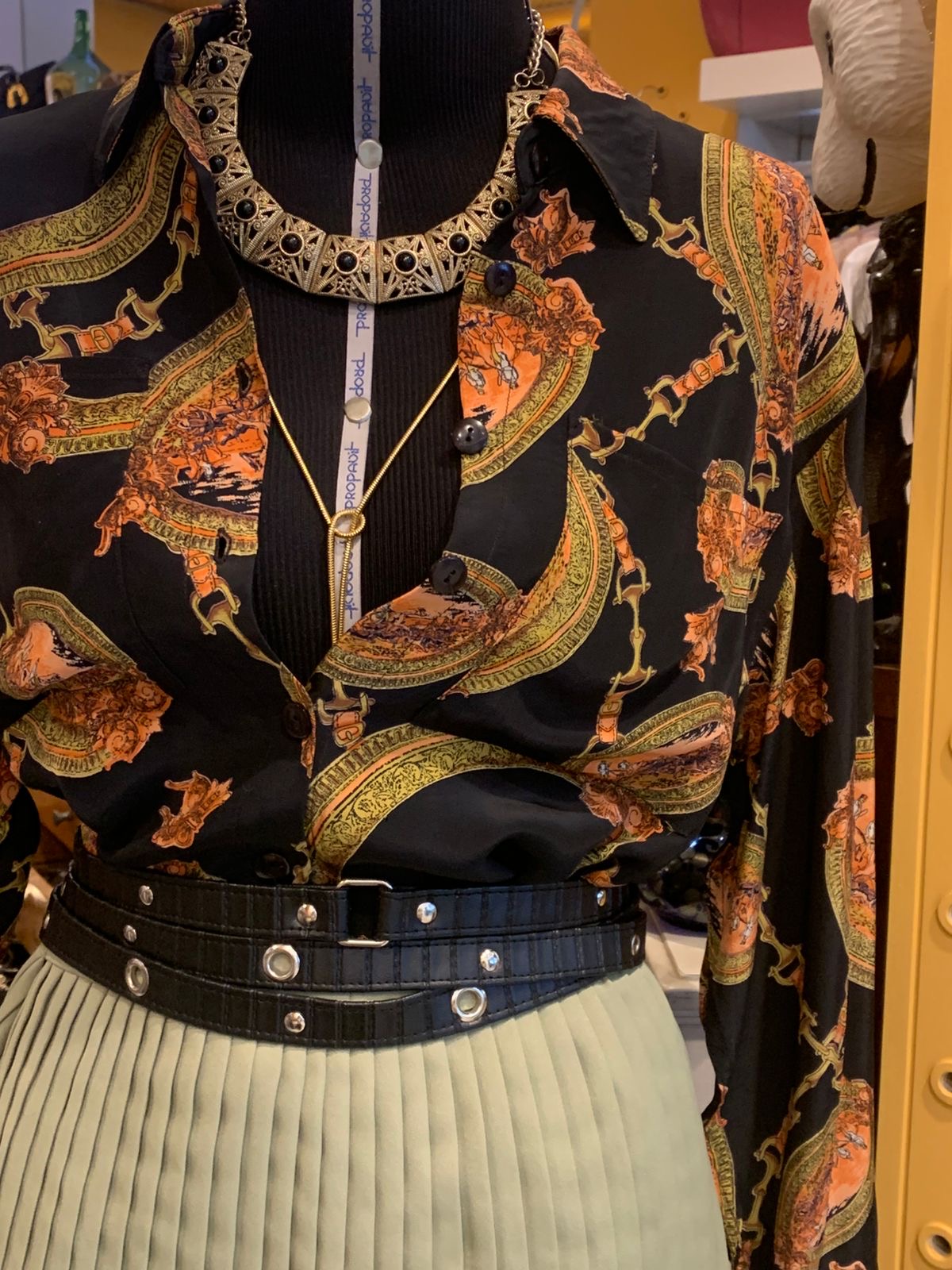 Camisa vintage preta estampada