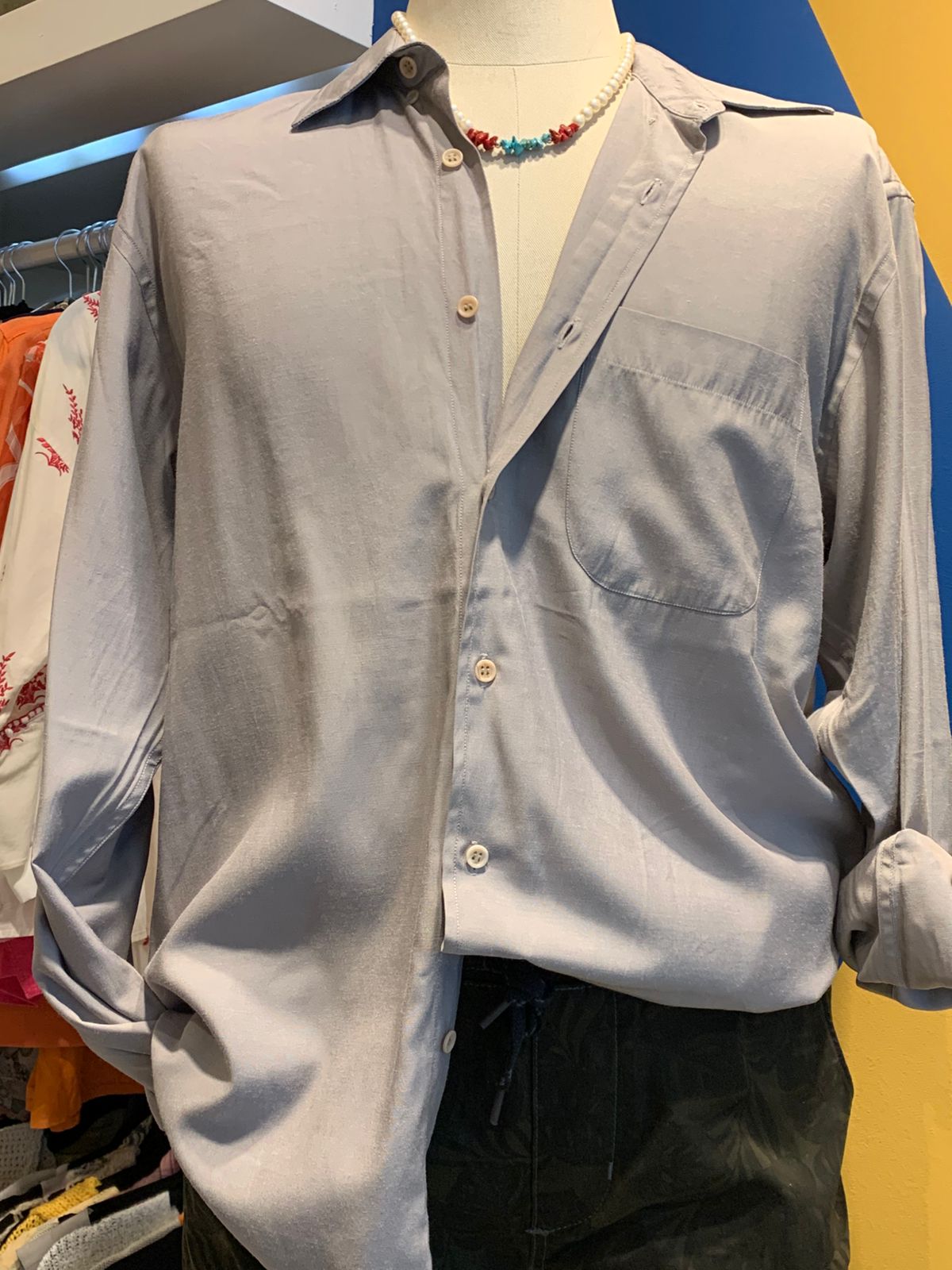 Camisa cinza básica