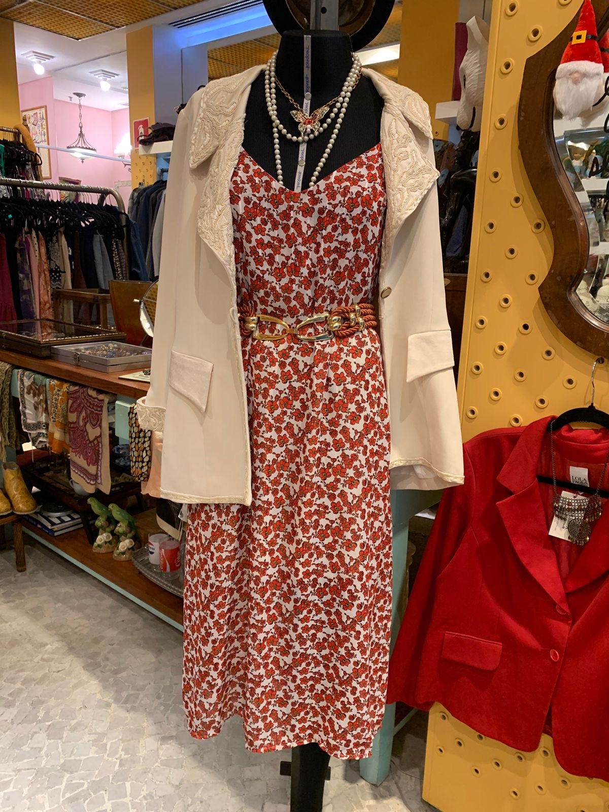 Vestido floral de alcinha vermelho