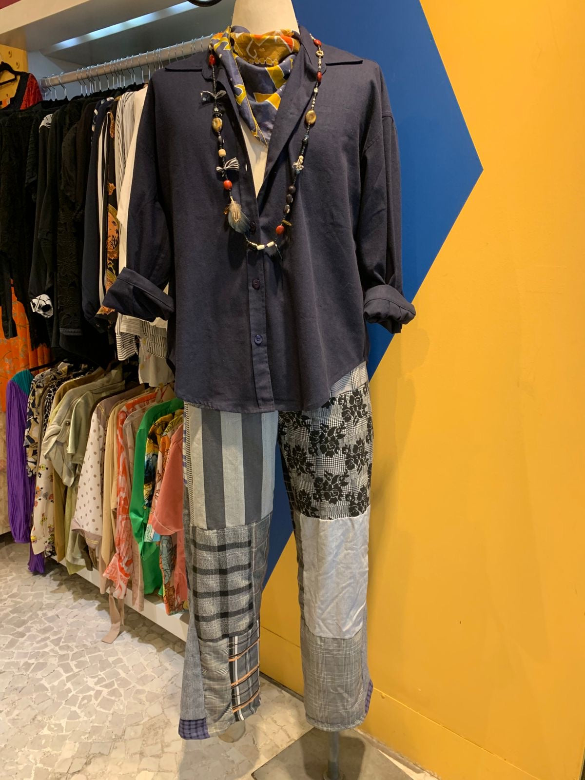 Calça upcycling
