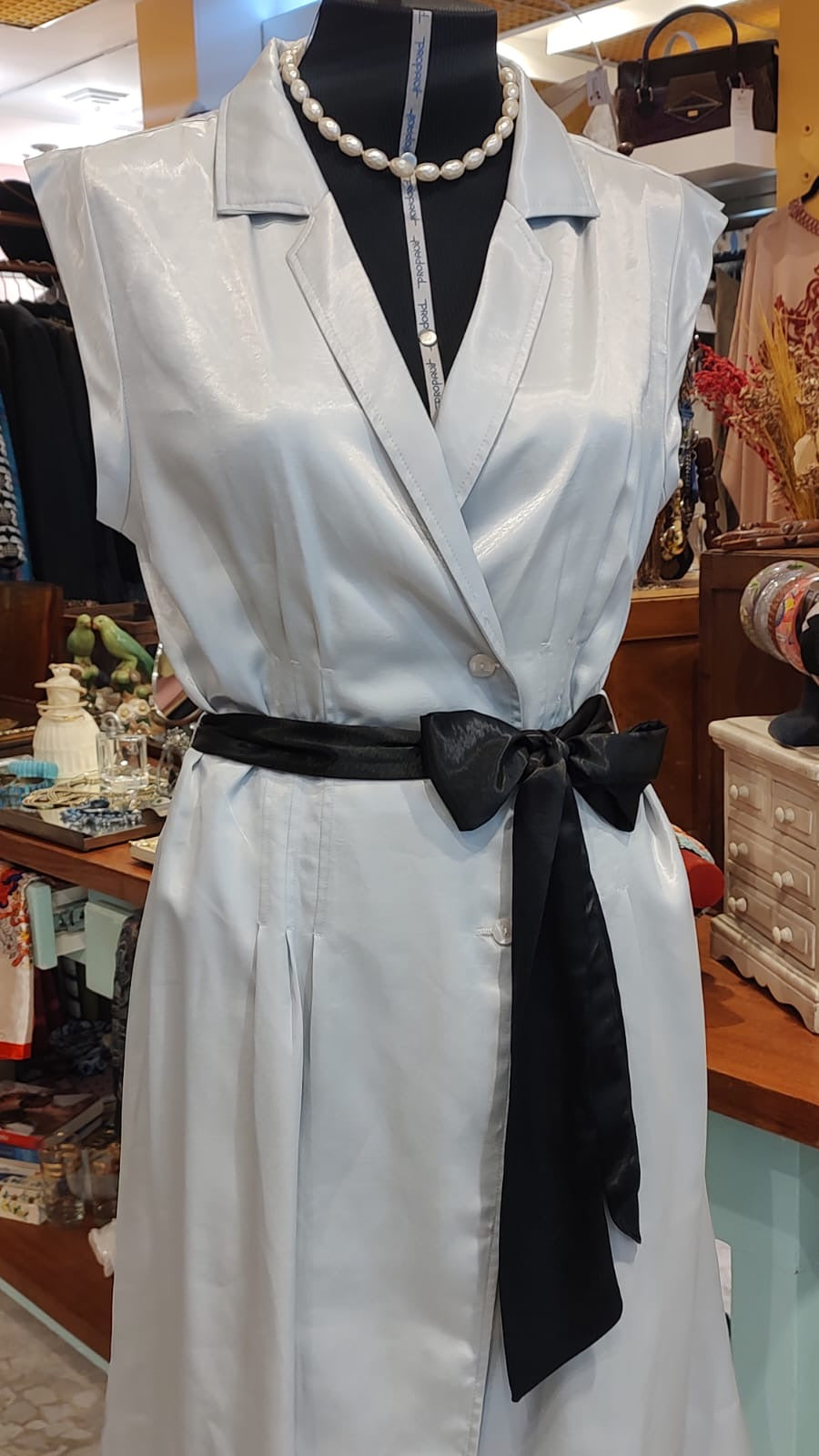 Vestido de cetim branco