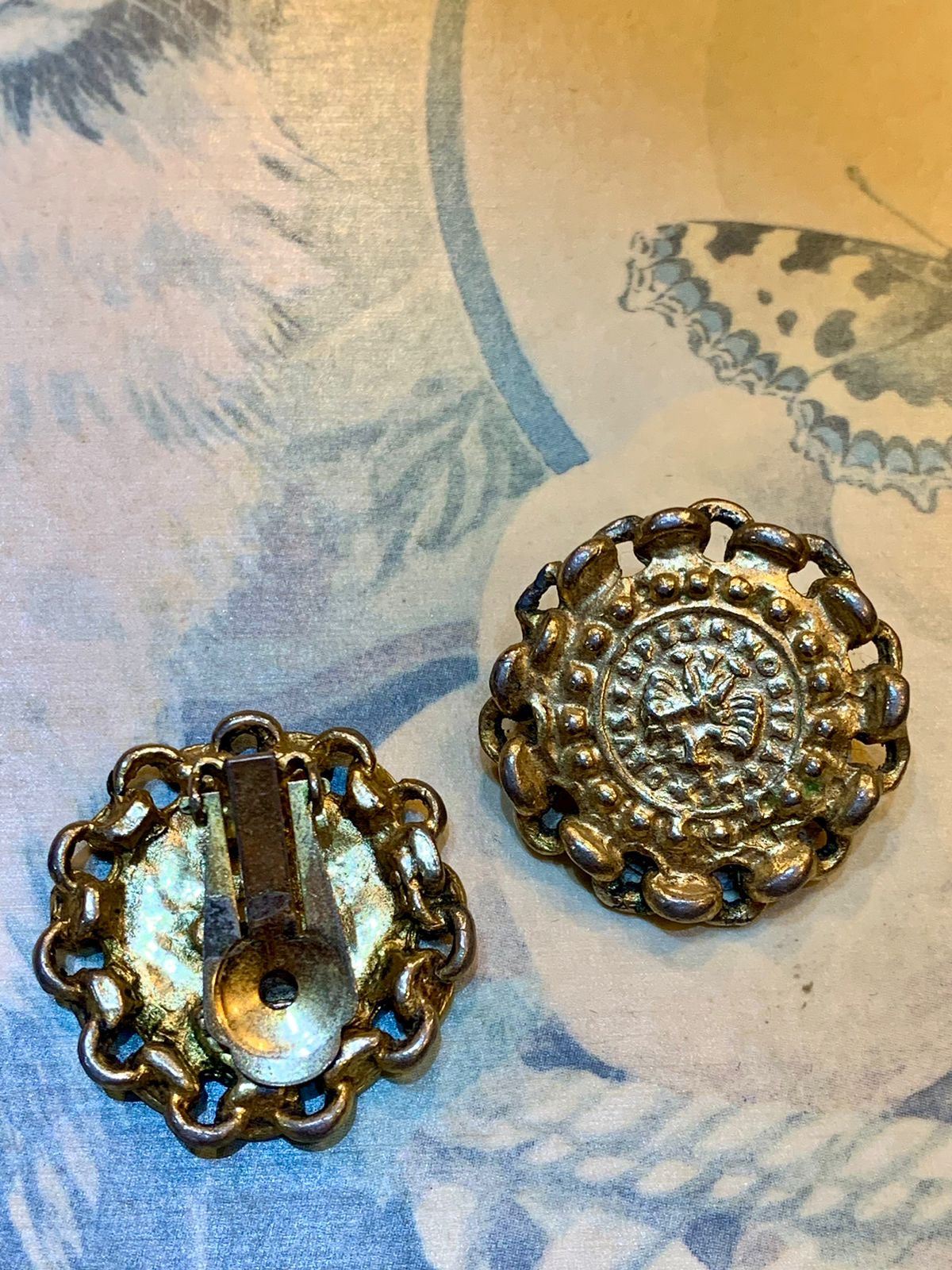 Brinco de pressão medalha antiga