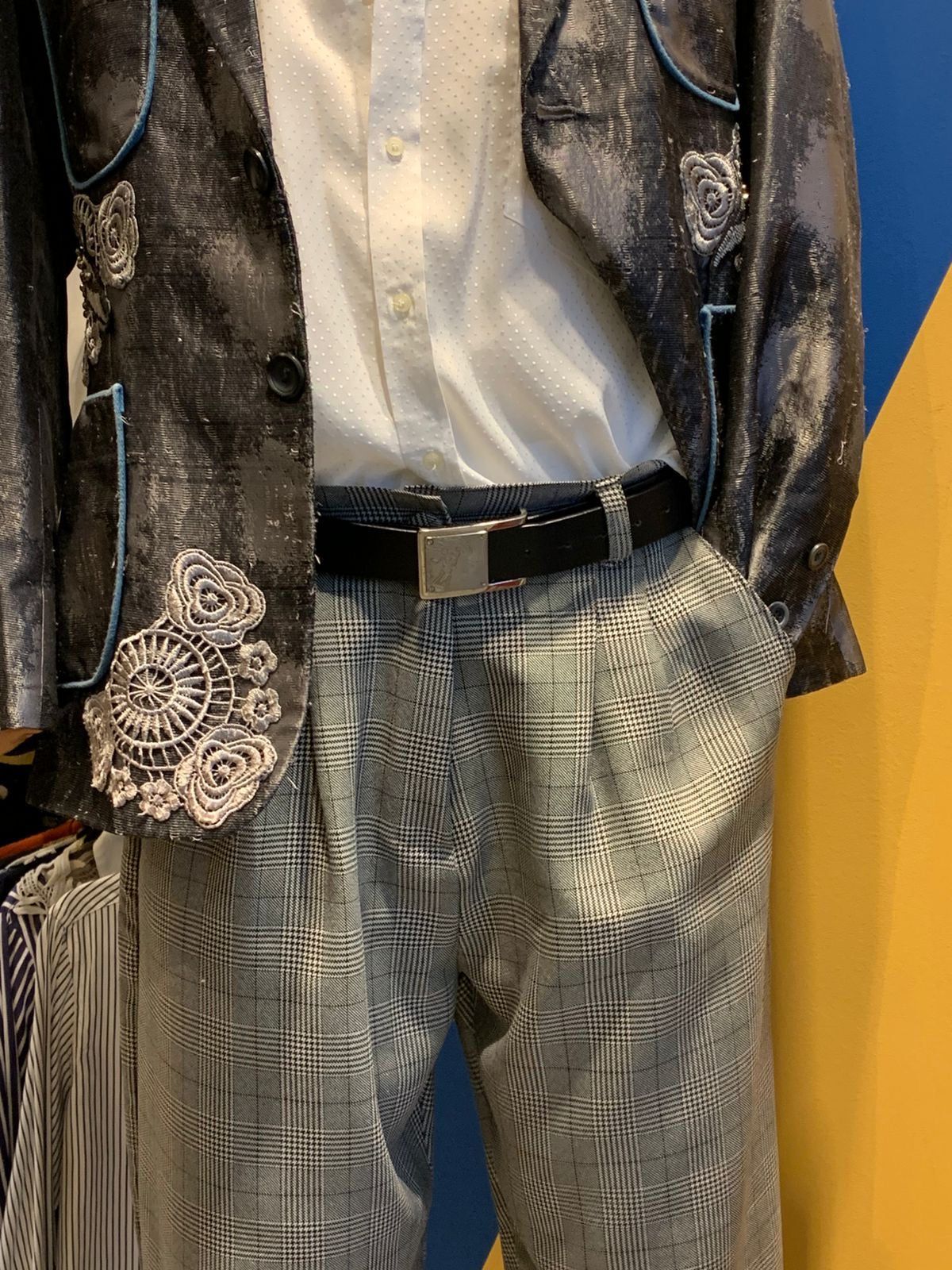Calça xadrez cinza