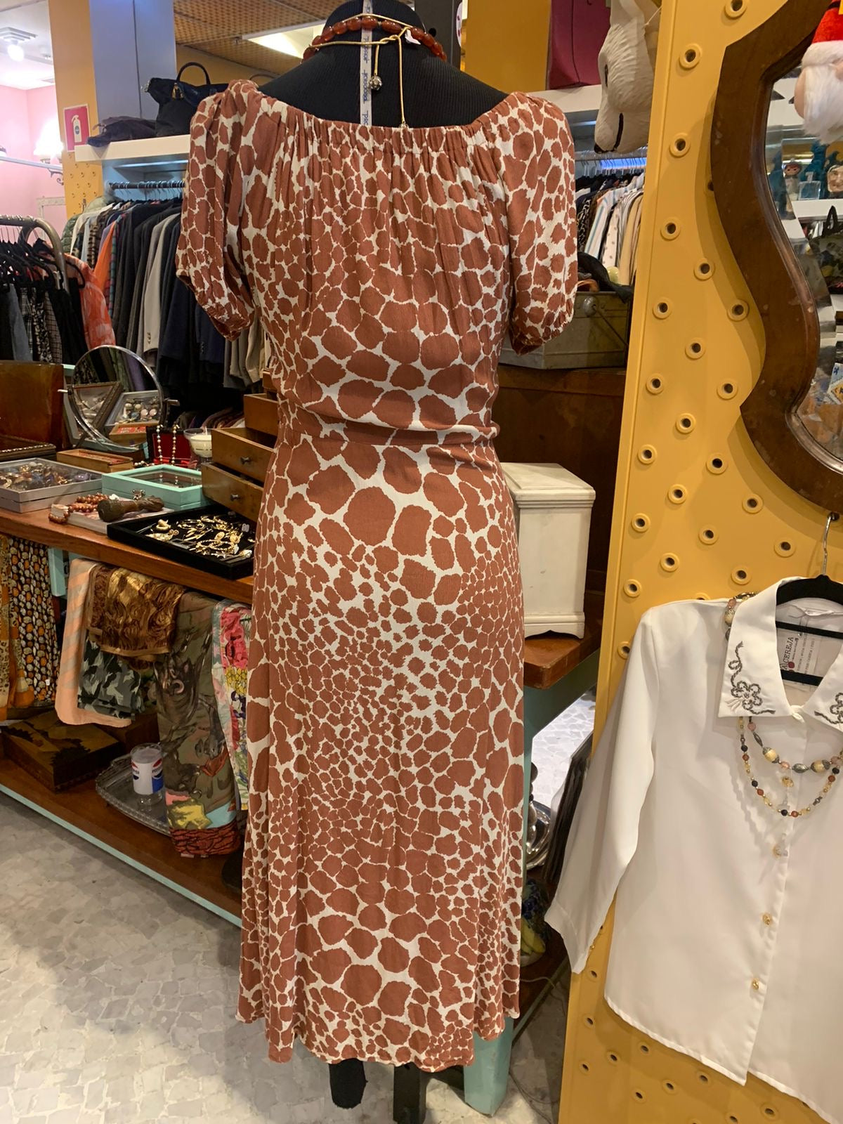Vestido animal print girafa