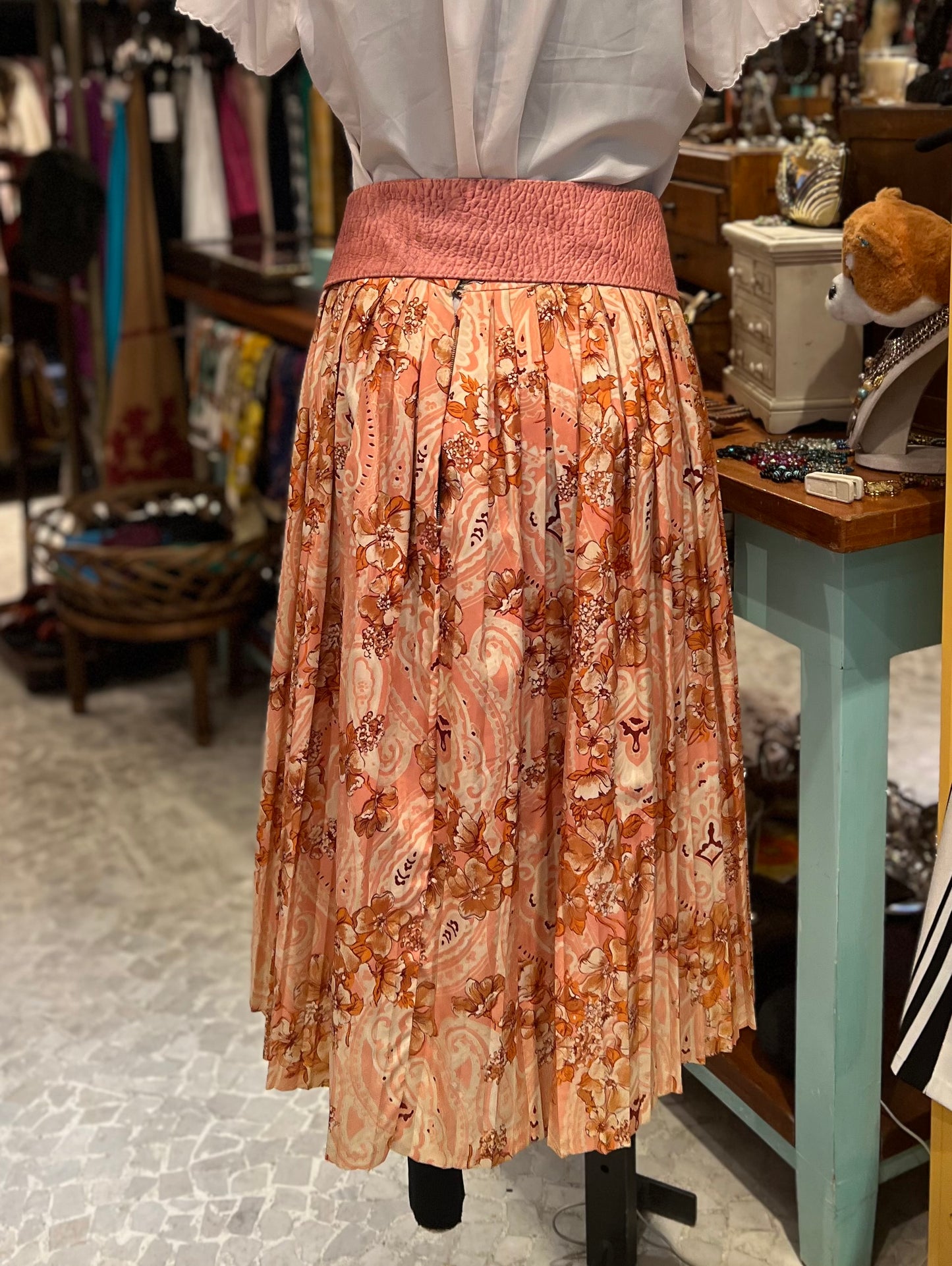 Saia vintage mide plissada floral