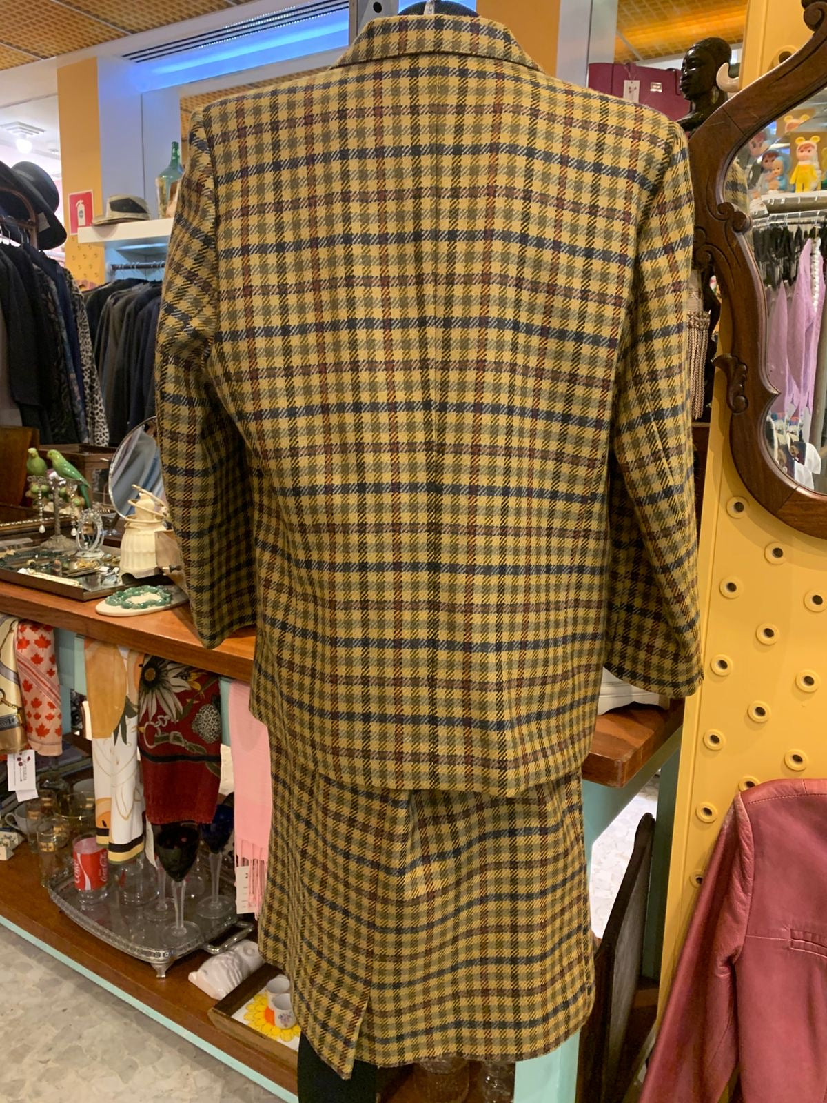Conjunto de lã xadrez amarelo