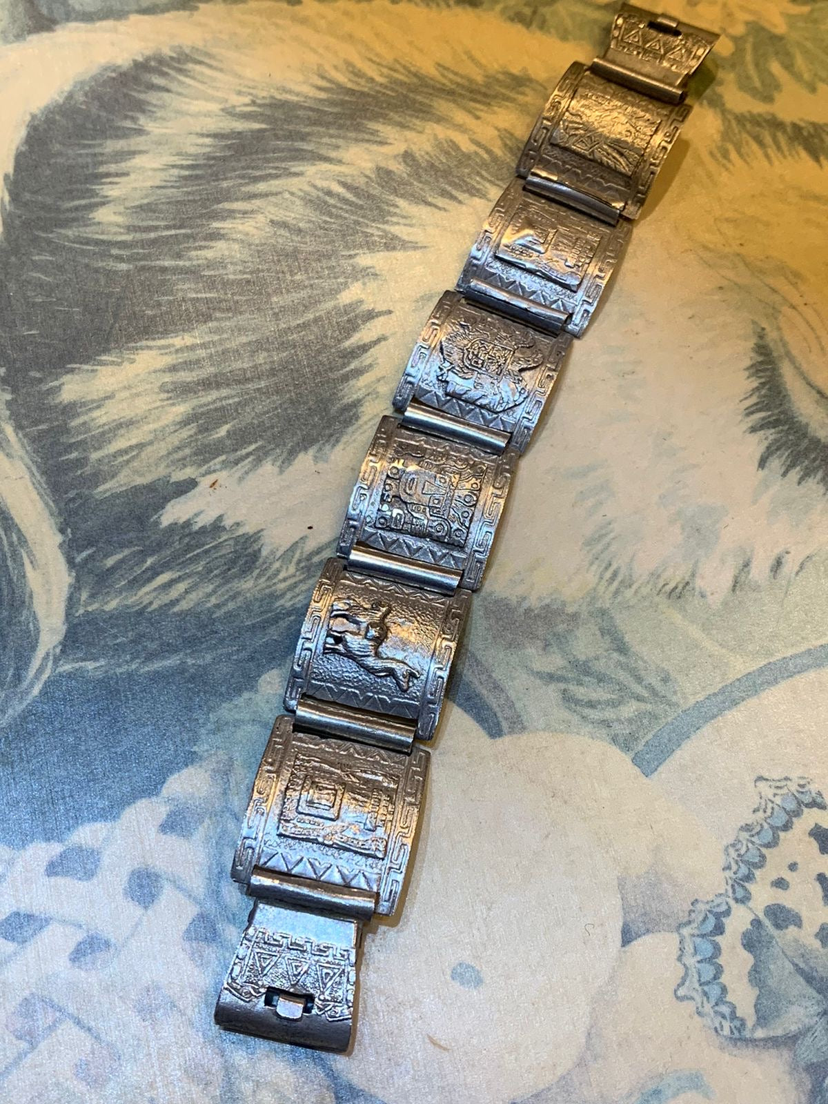 Pulseira pequena de prata antiga