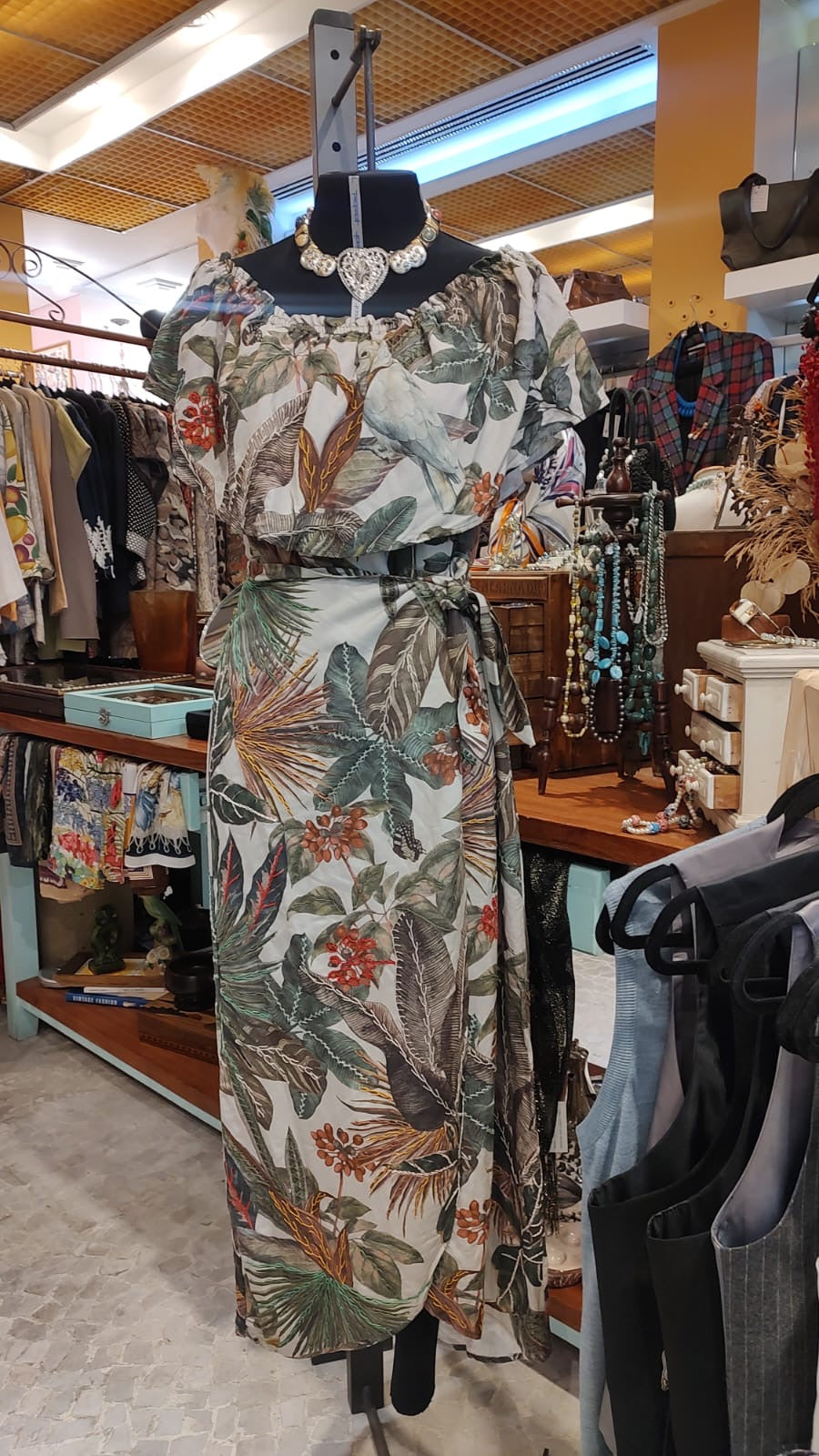 Vestido ciganinha bordado a mão