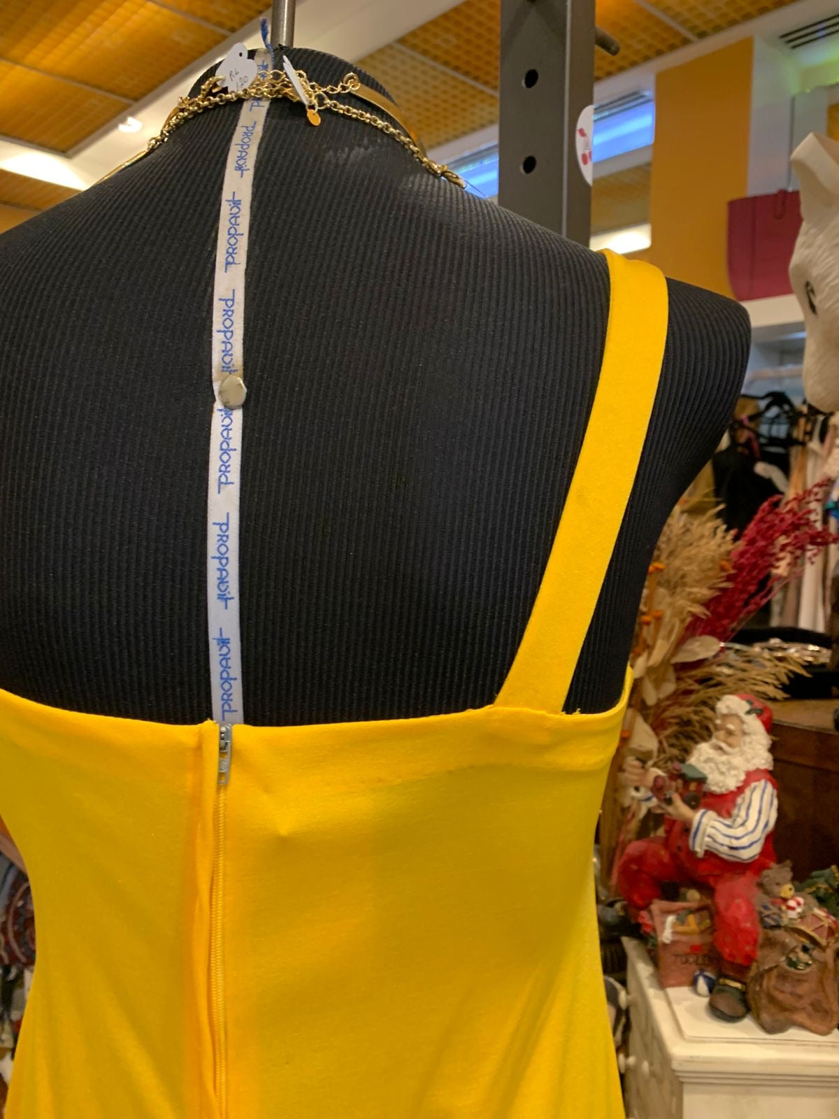 Vestido vintage amarelo