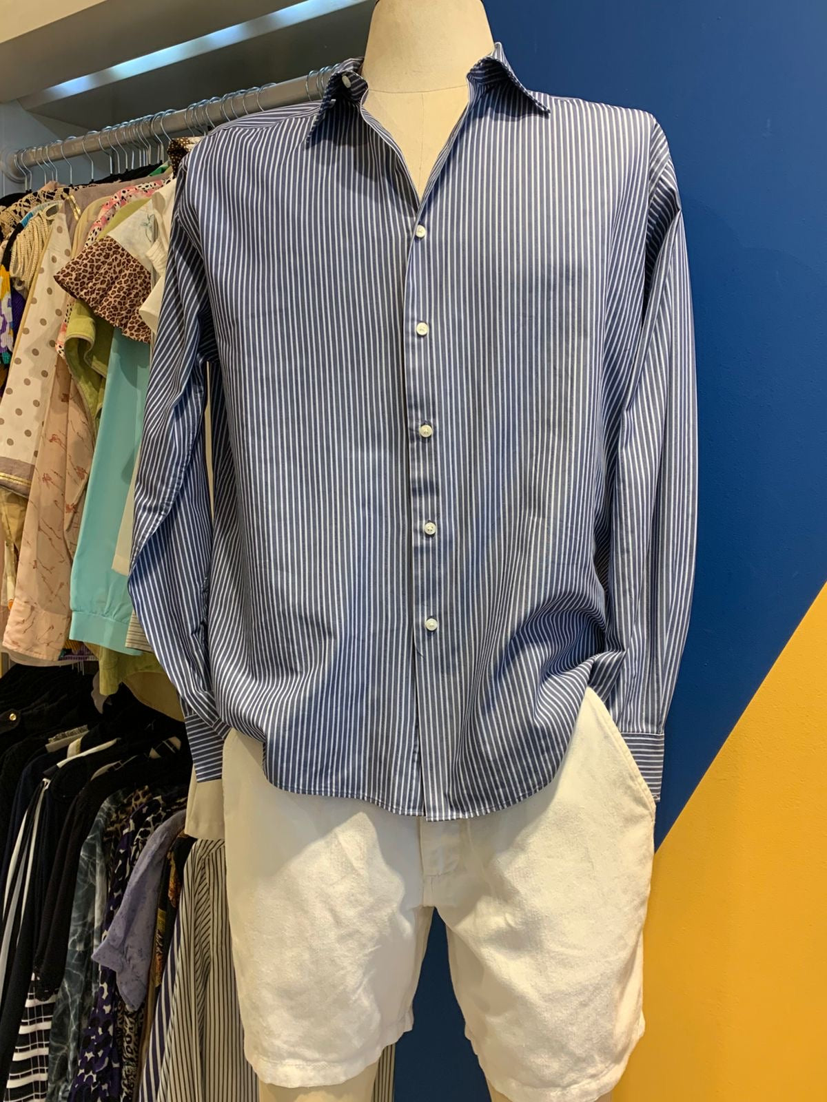 Camisa listrada azul claro