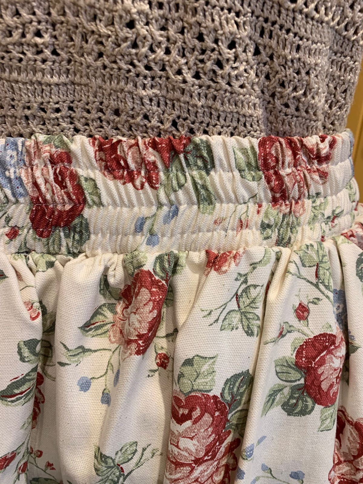 Saia estampa floral de pequeno produtor