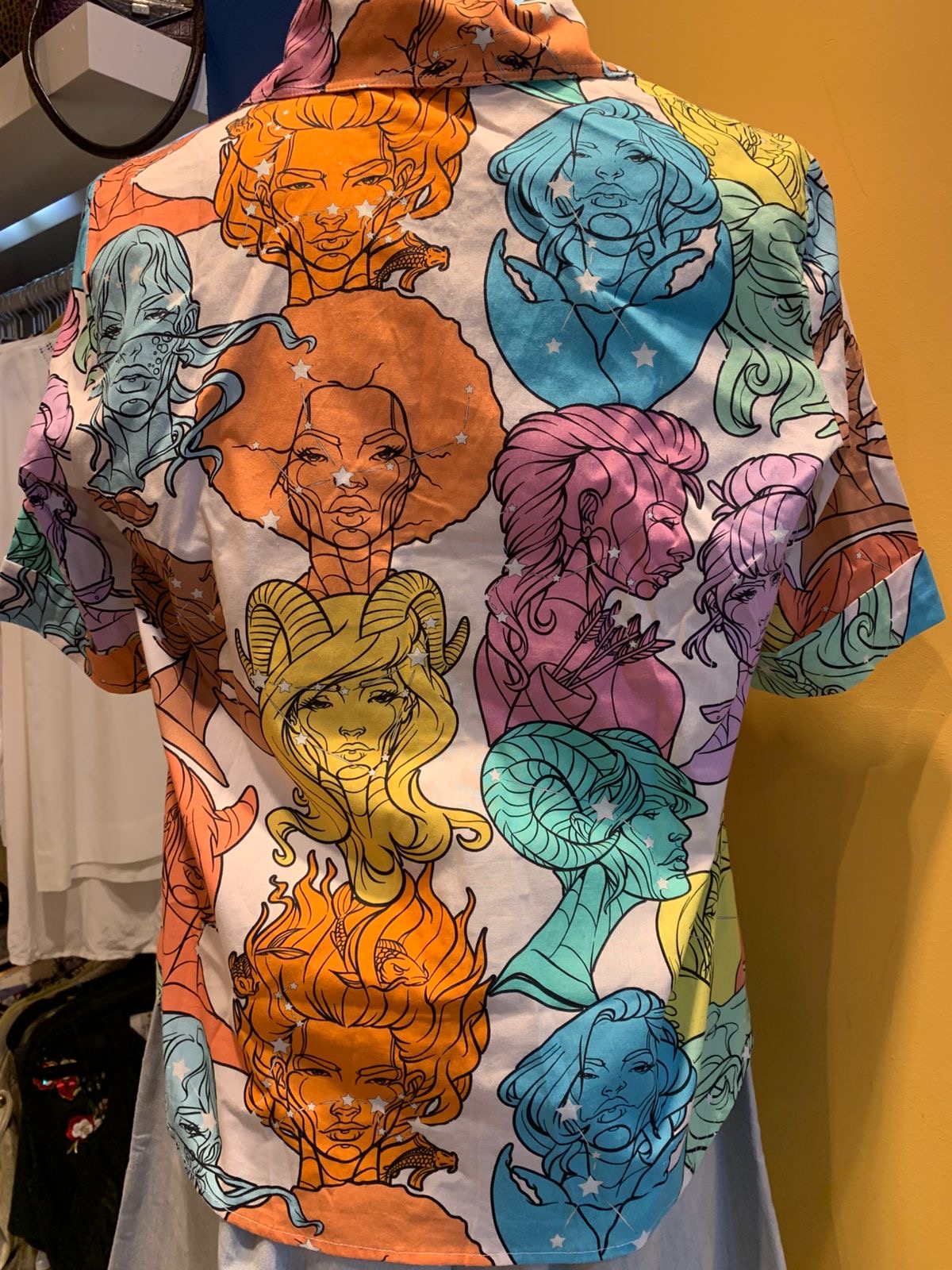 Camisa estampada Zodíaco branca