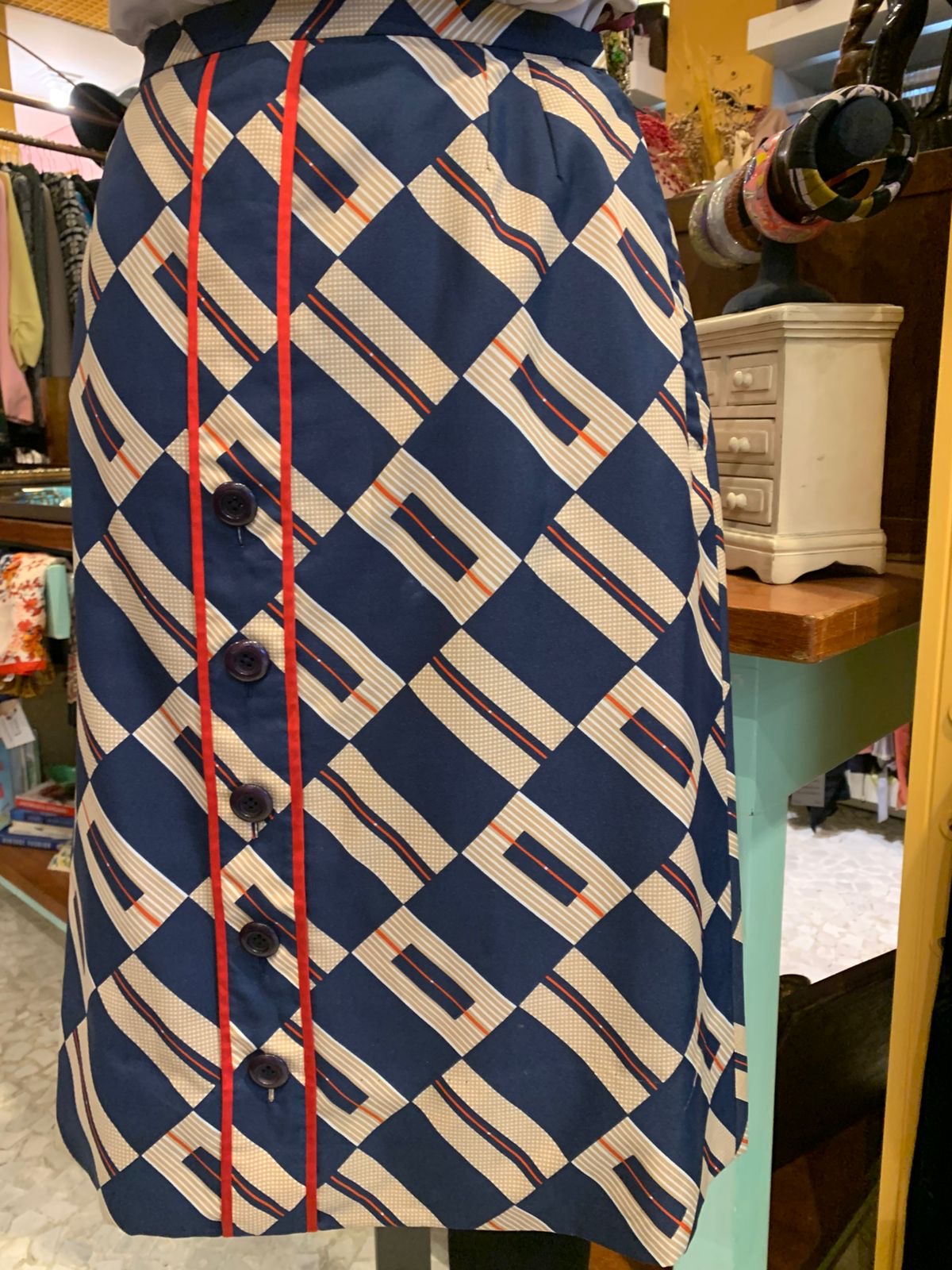 Conjunto azul e branco