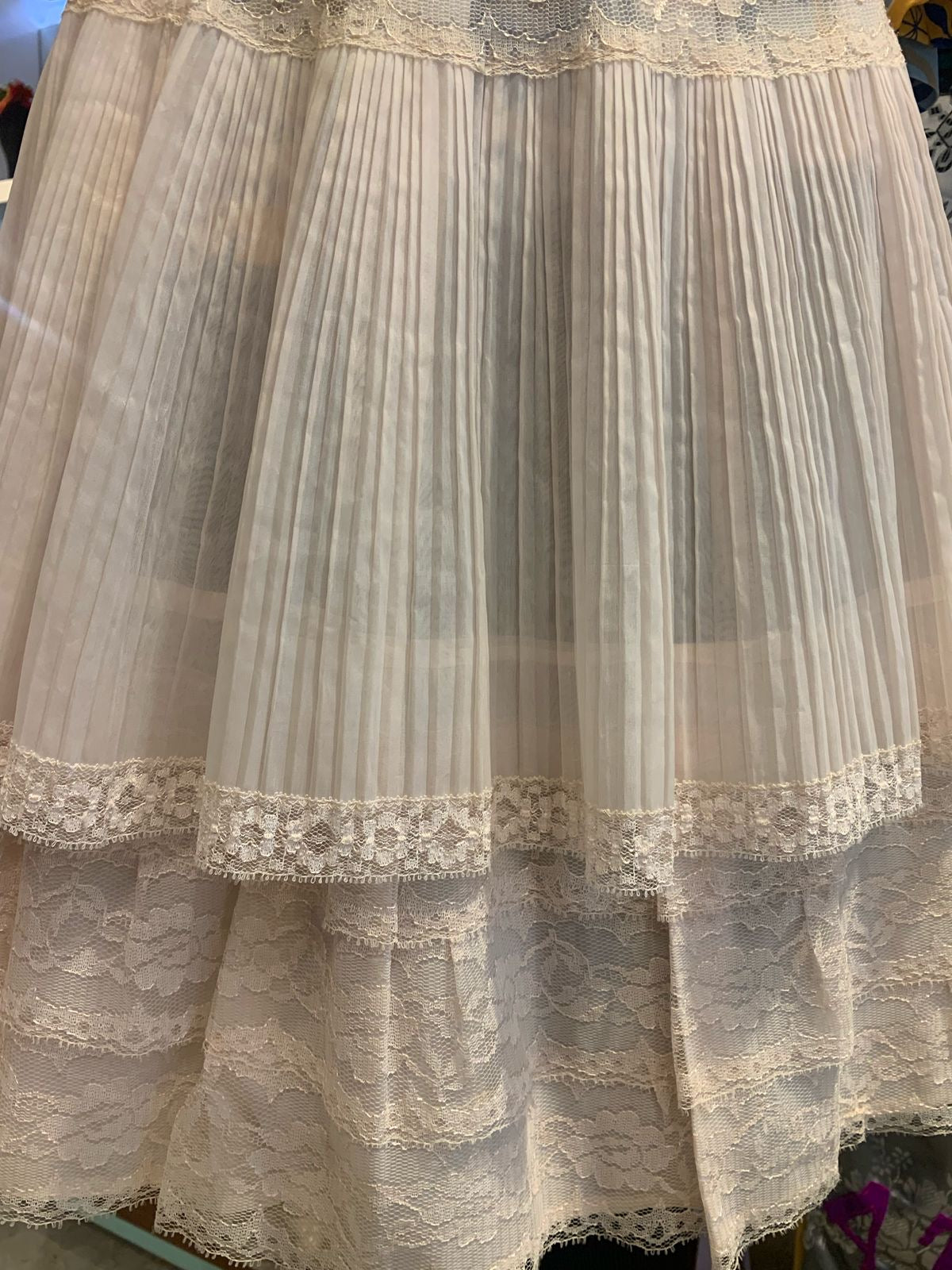 Saia vintage delicada