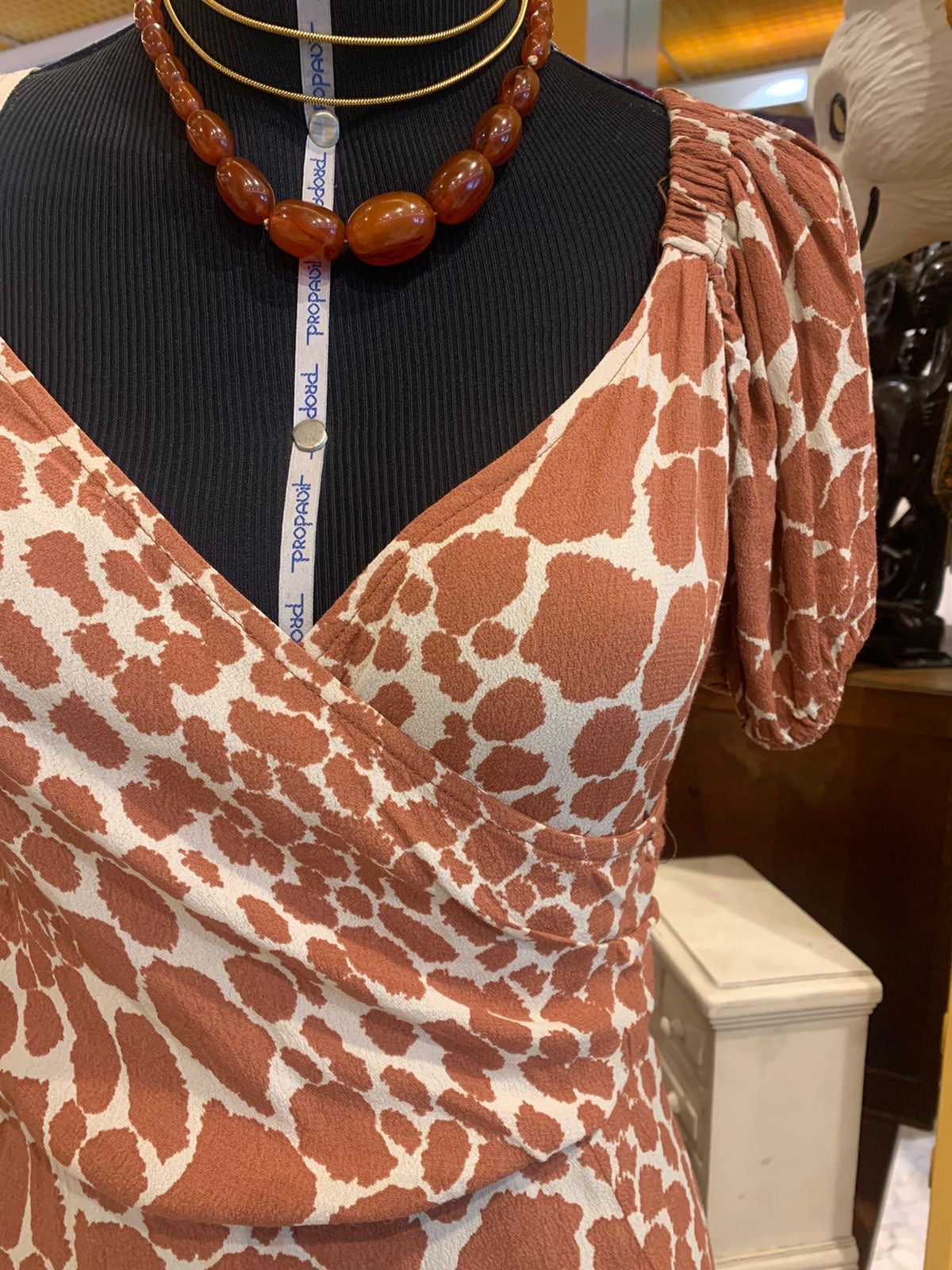 Vestido animal print girafa