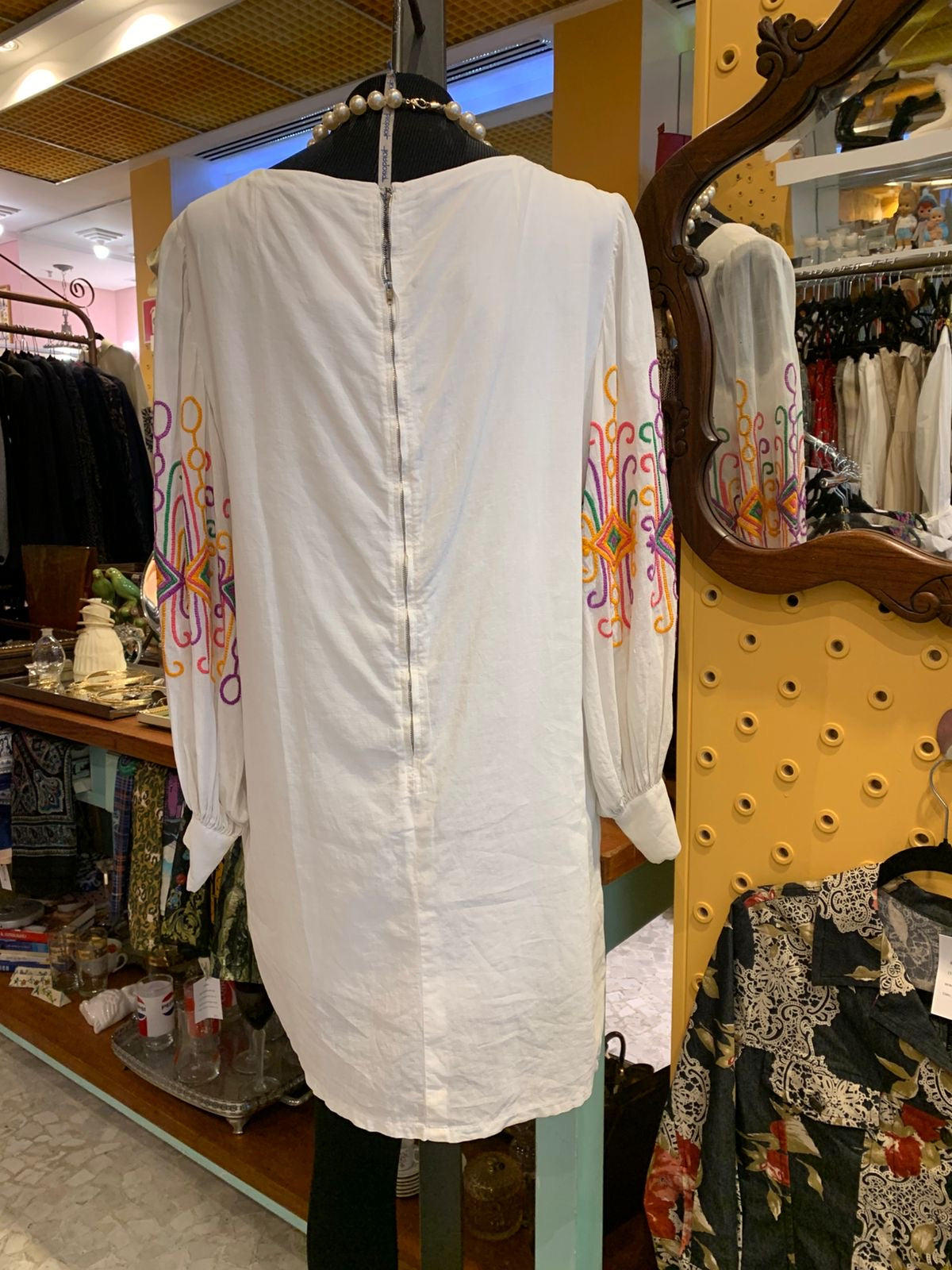 Vestido anos 60 bordado