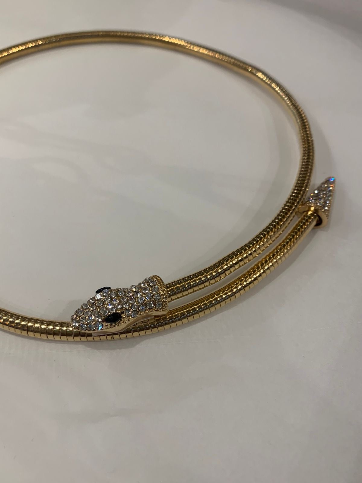 chocker cobra delicada