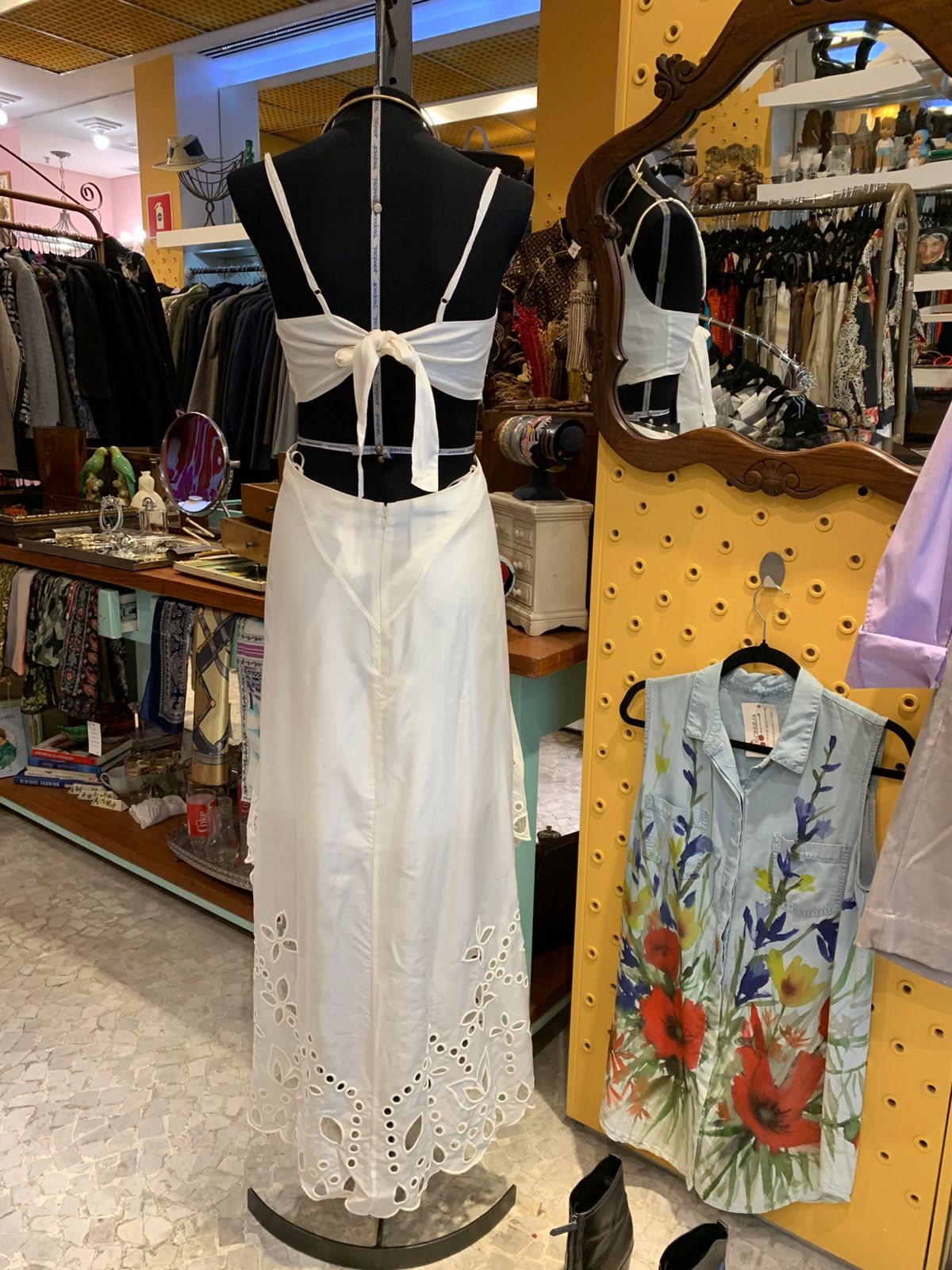 Vestido branco delicado