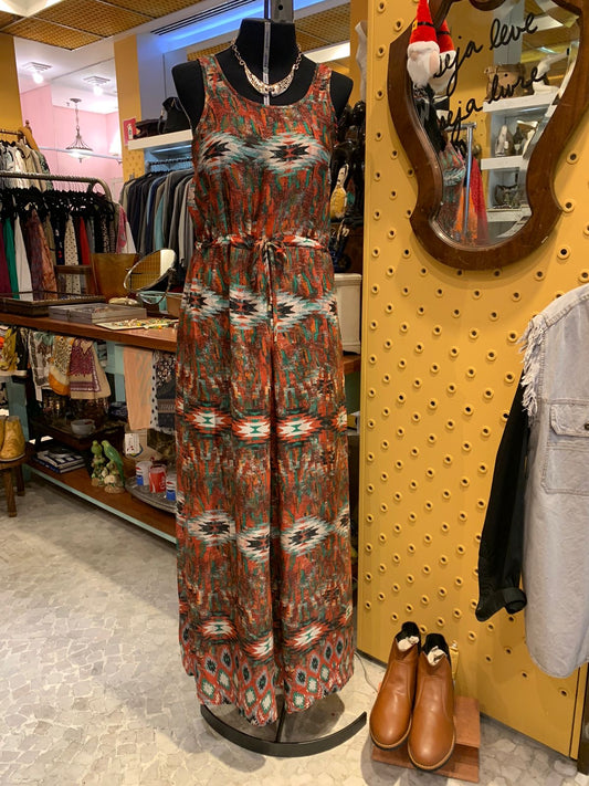 Vestido longo estampado com ajuste na cintura