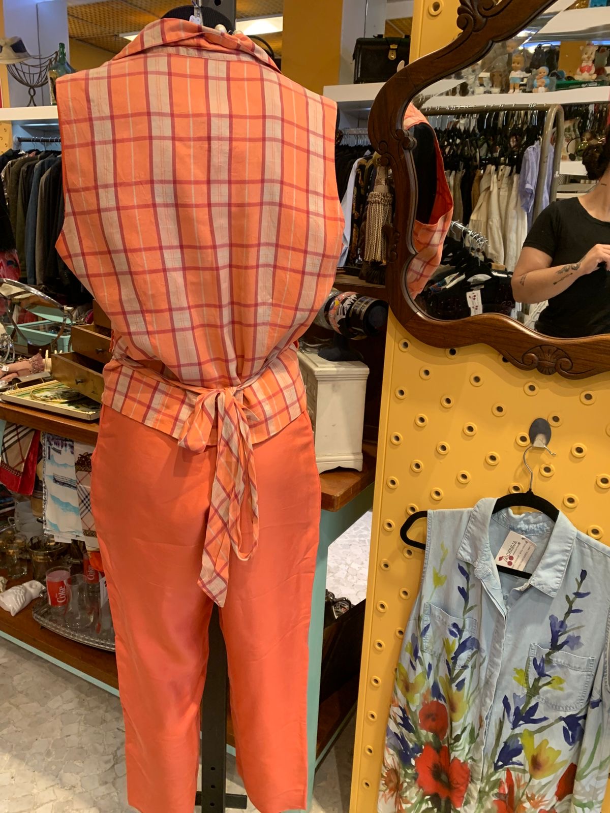 Conjunto de seda coral