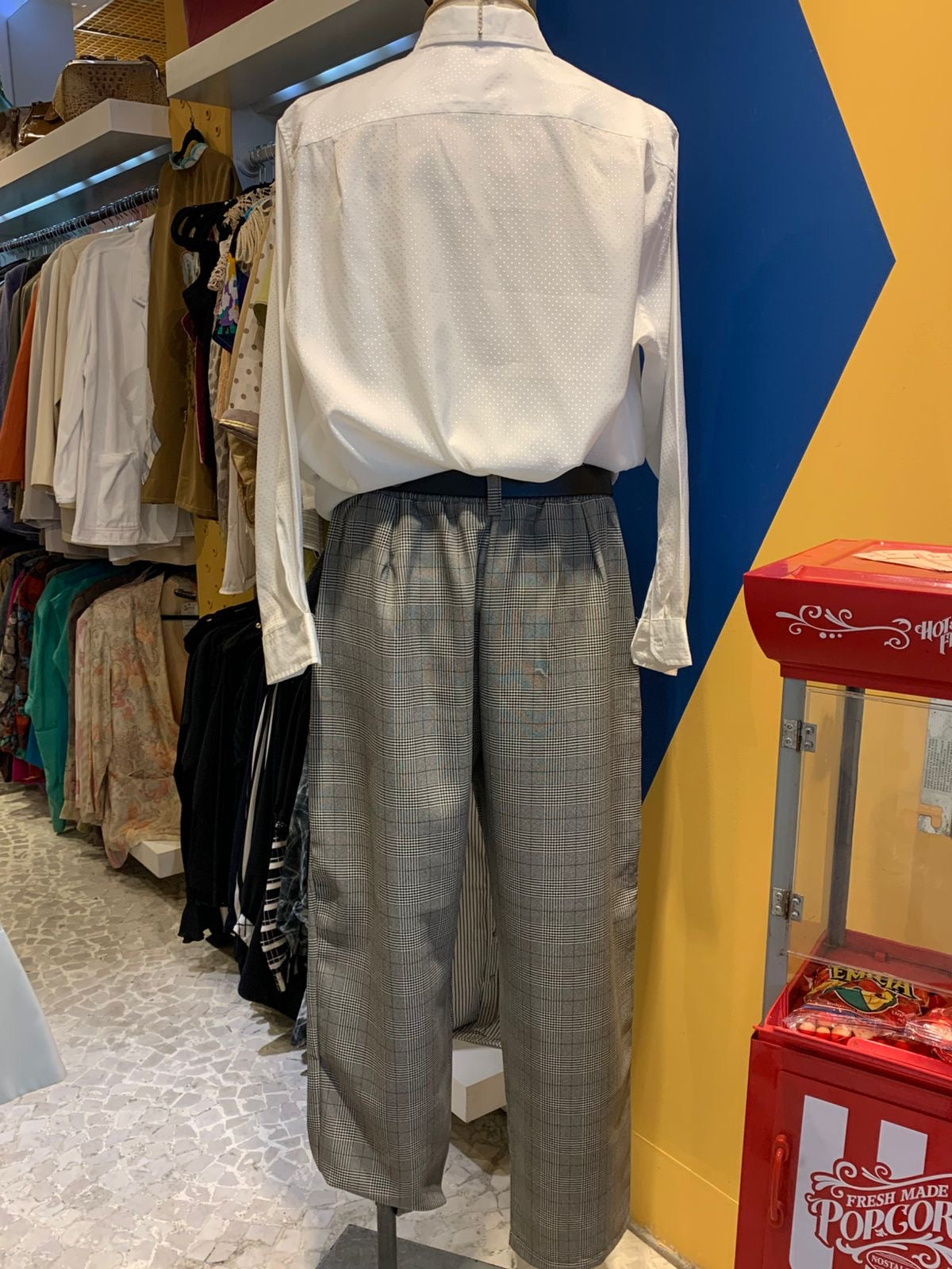 Calça xadrez cinza