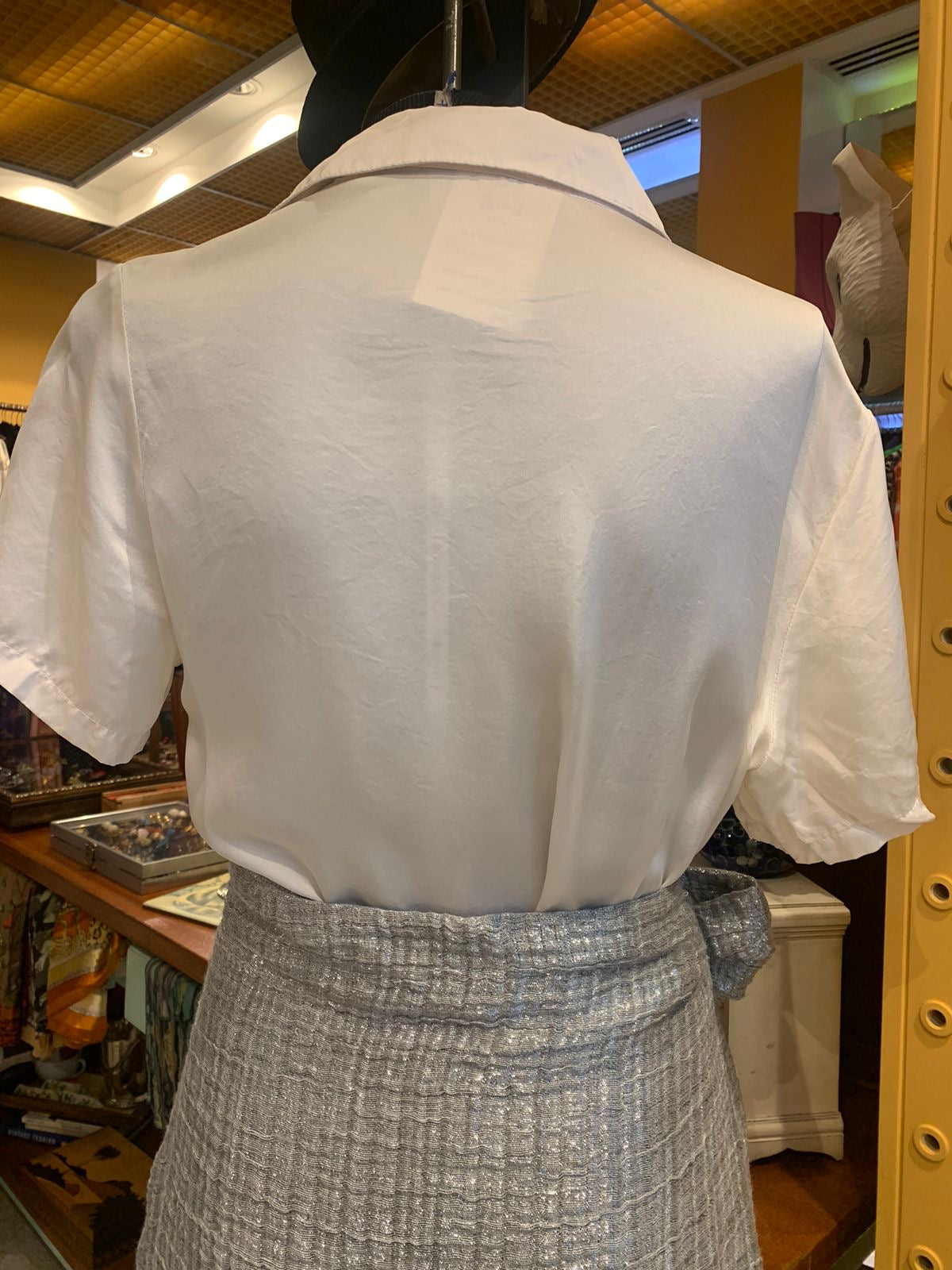 Camisa branca acetinada de Seda