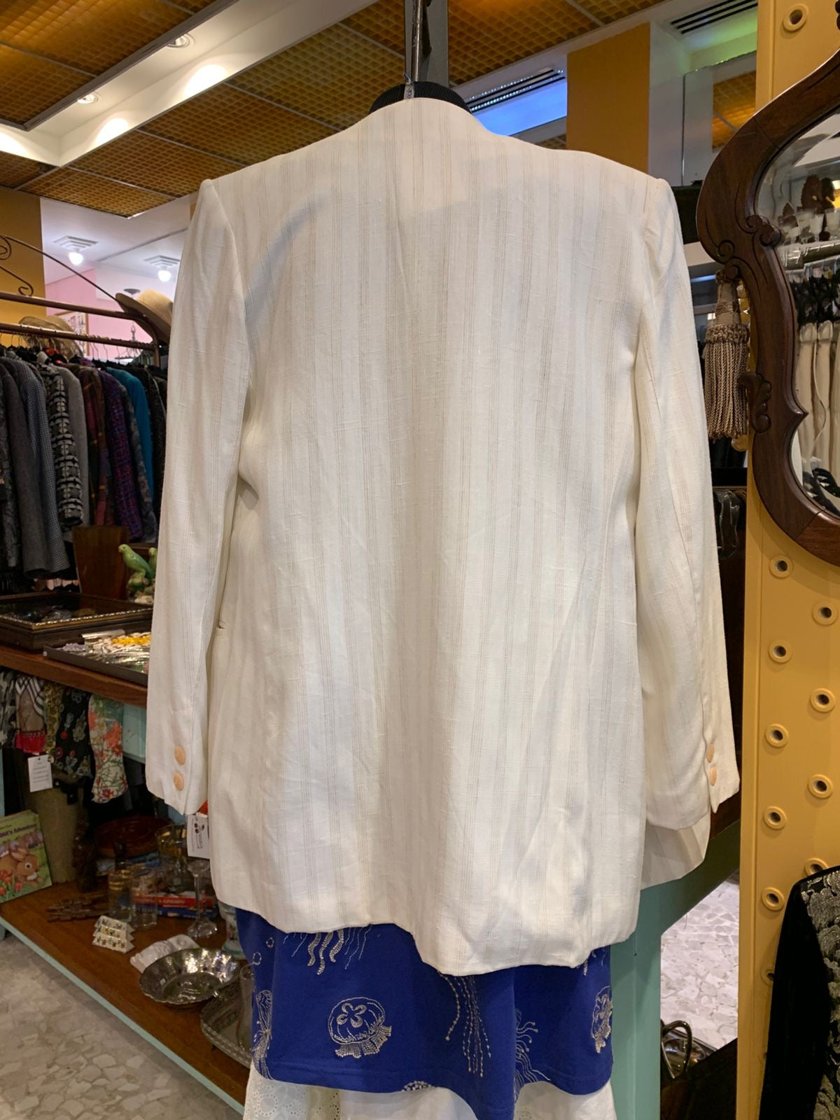 Blazer branco risca de giz