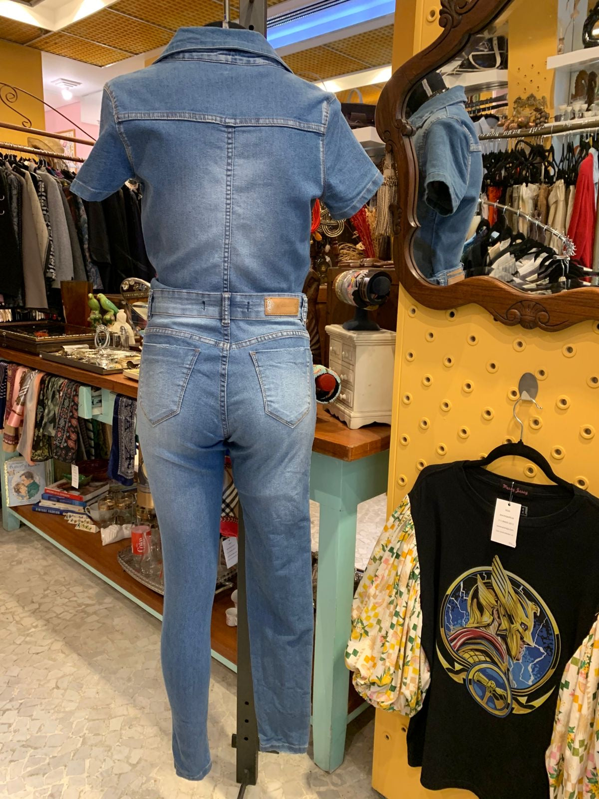 Macacão jeans com elastano