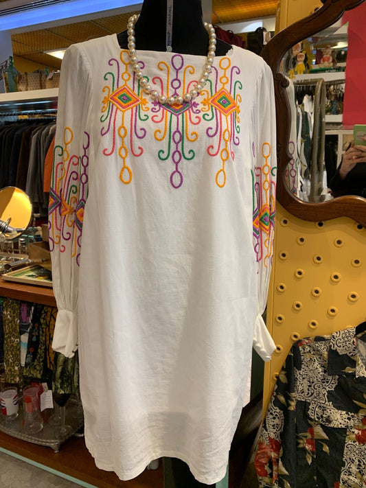 Vestido anos 60 bordado