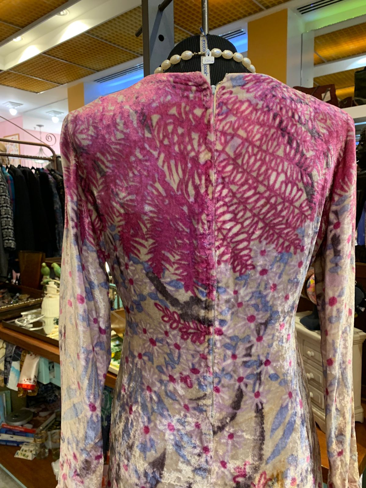 Vestido de veludo rosa