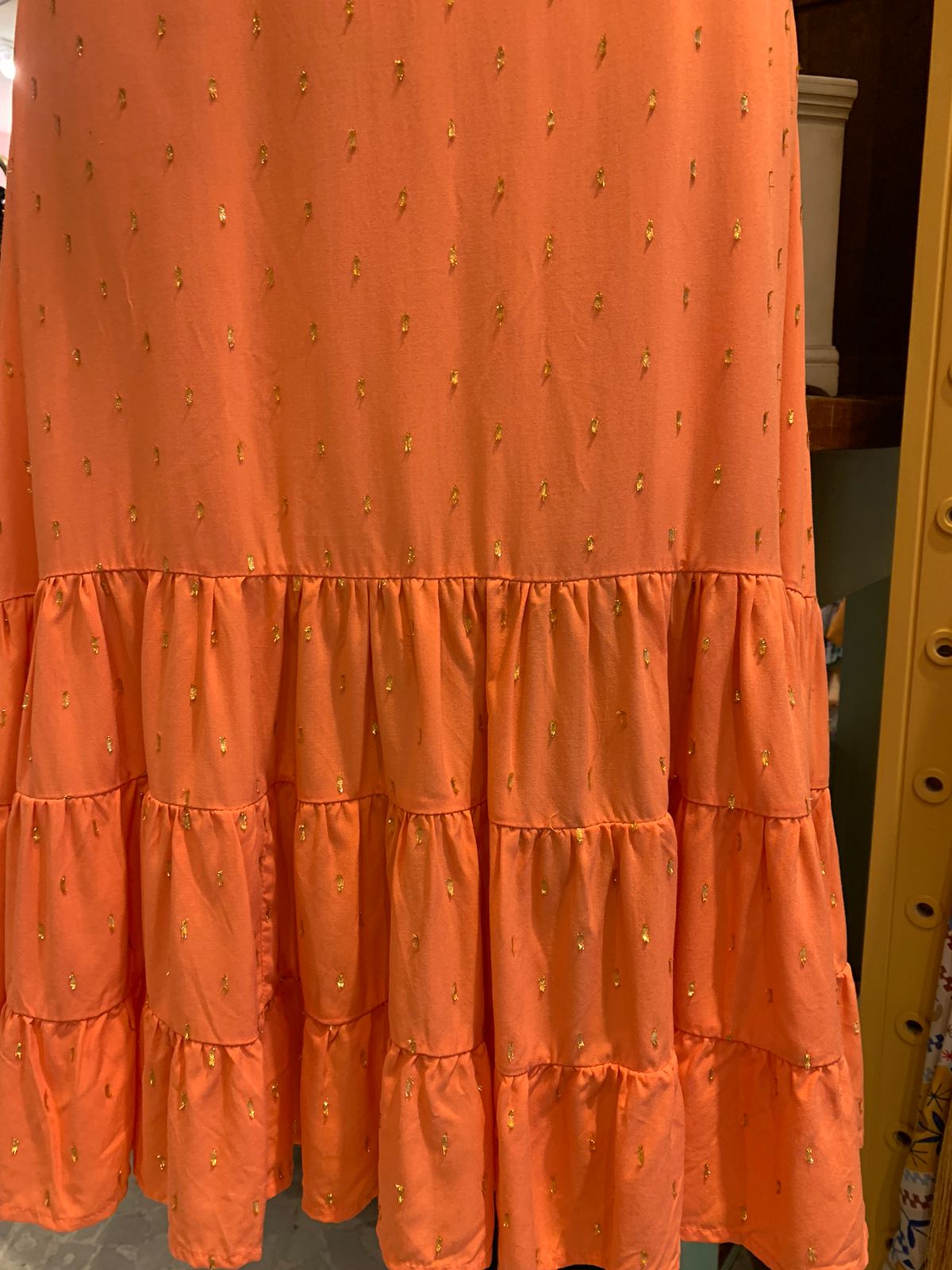 Vestido coral com lurex