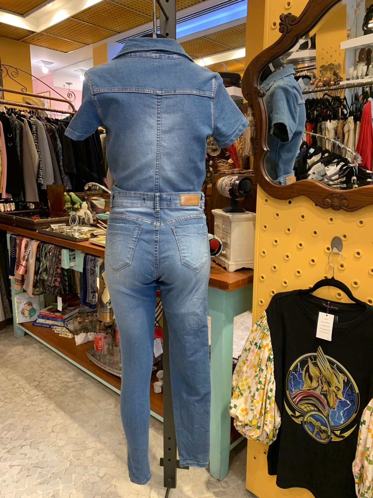 Macacão jeans com elastano