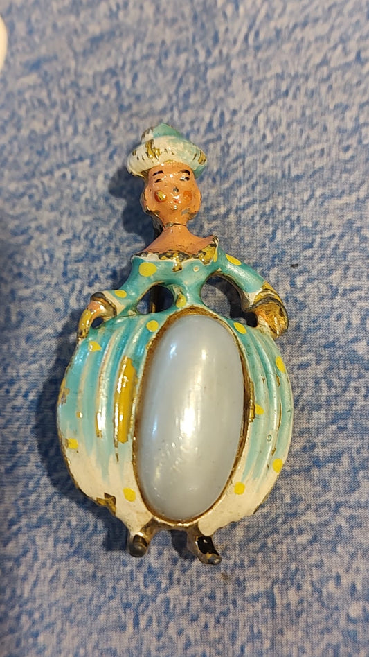 Broche mulherzinha