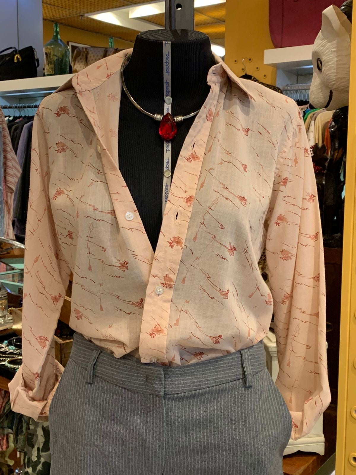 Camisa salmão bordada