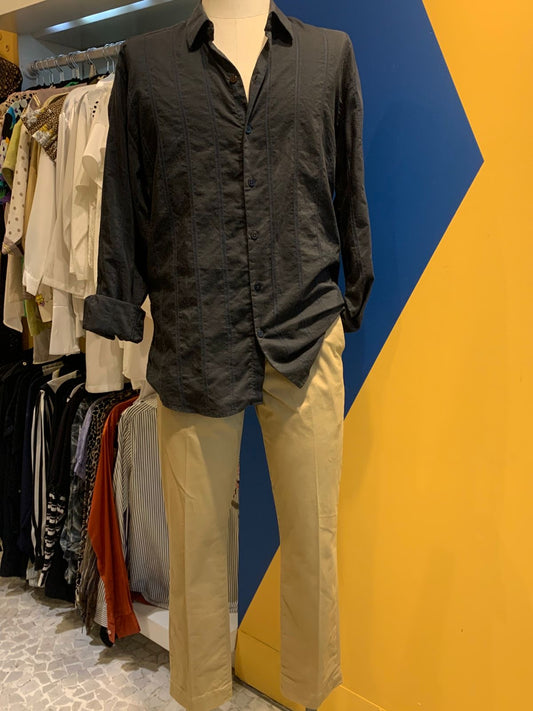 Camisa preta básica